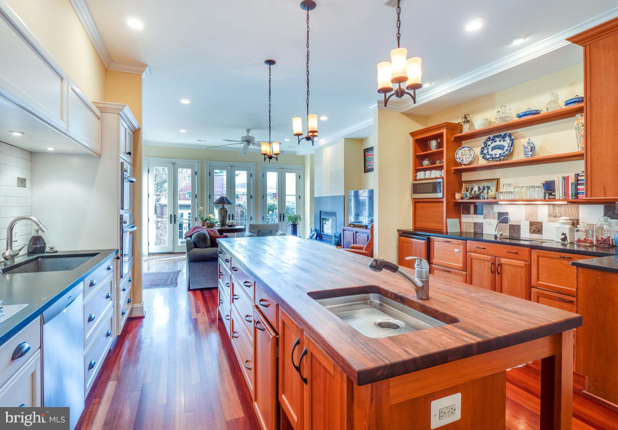 CAPITOL HILL - Residential