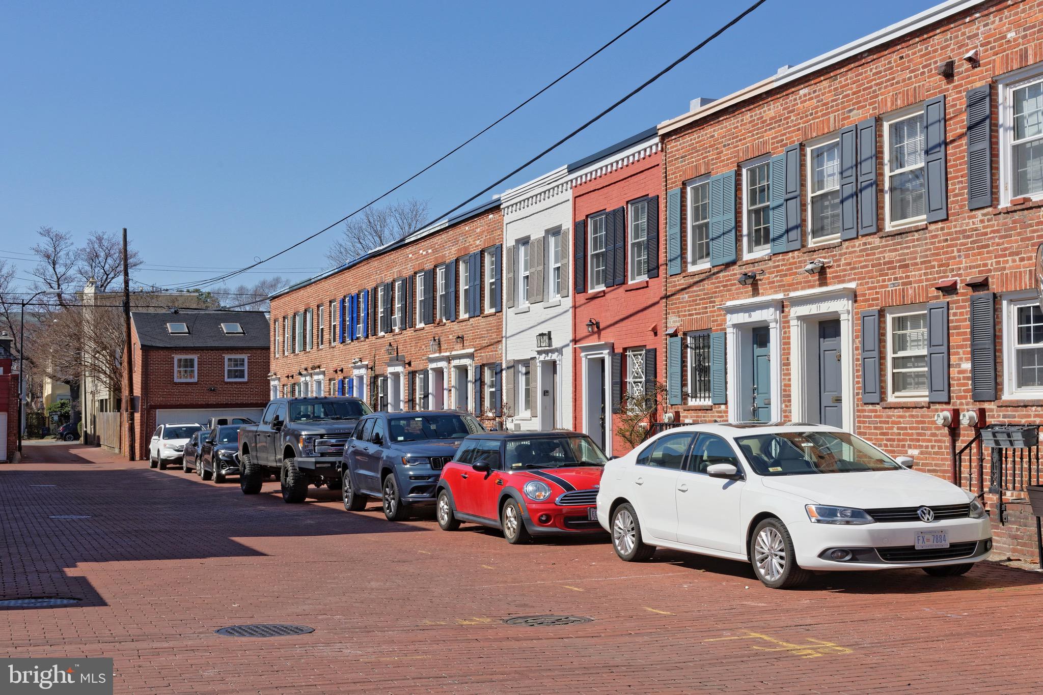 CAPITOL HILL - Residential