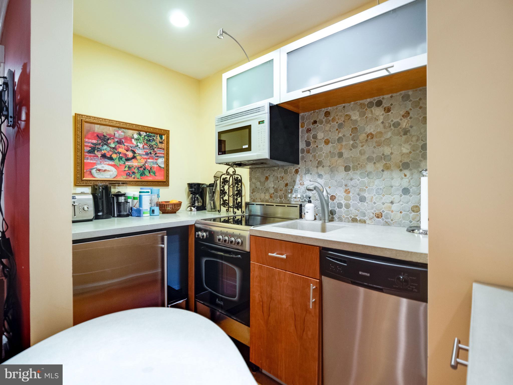 CAPITOL HILL - Residential