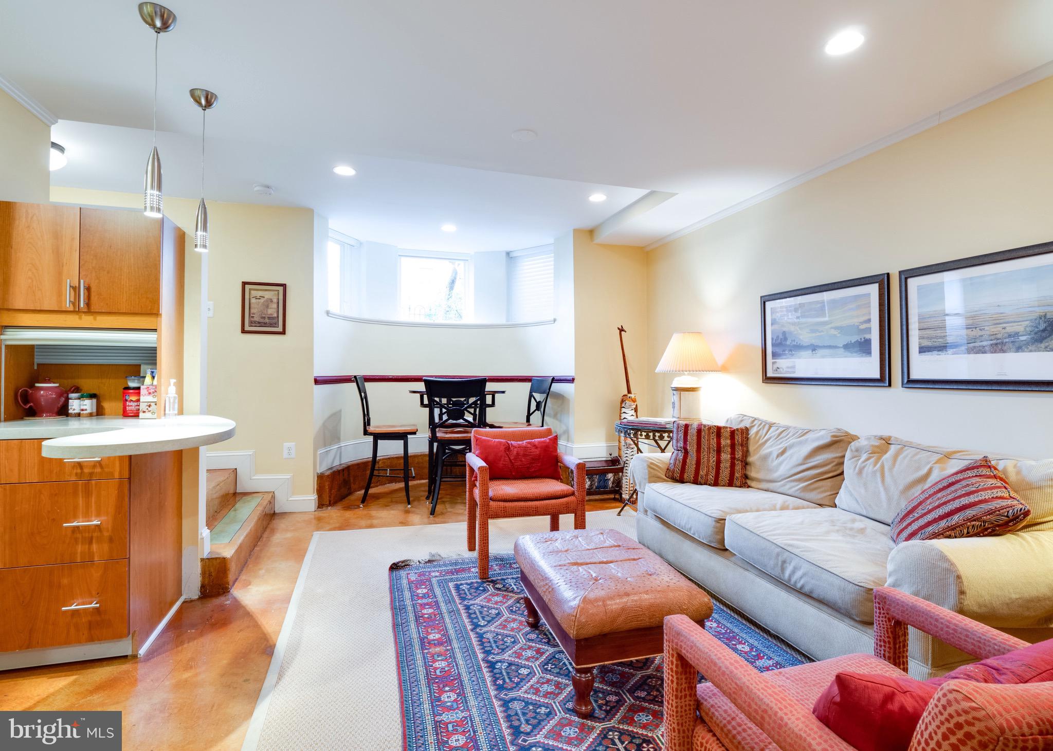 CAPITOL HILL - Residential