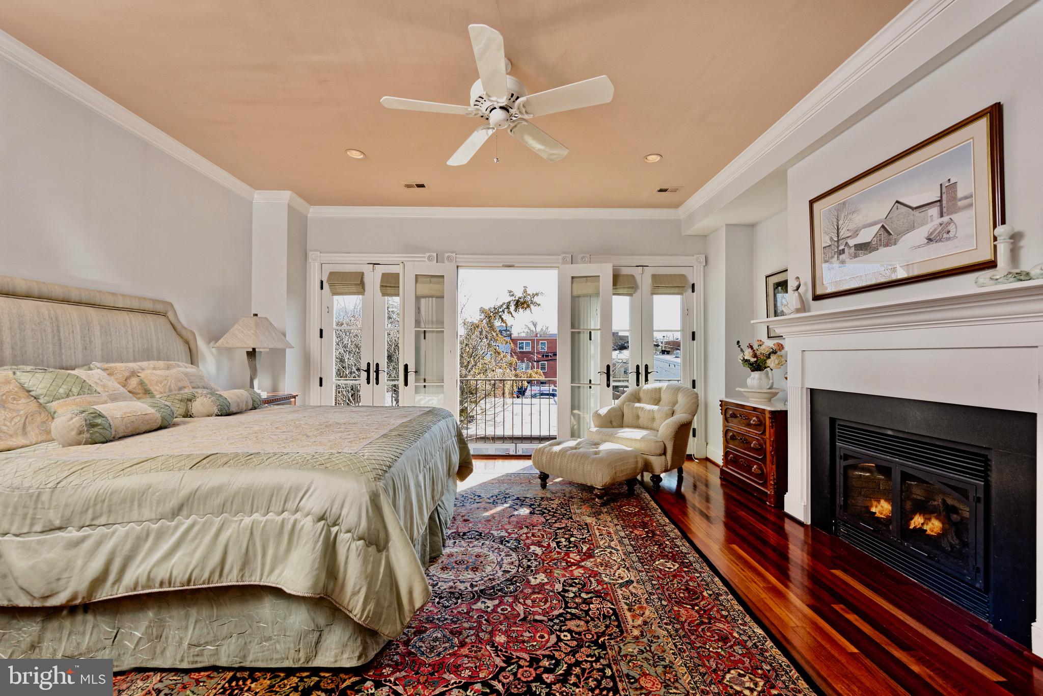 CAPITOL HILL - Residential