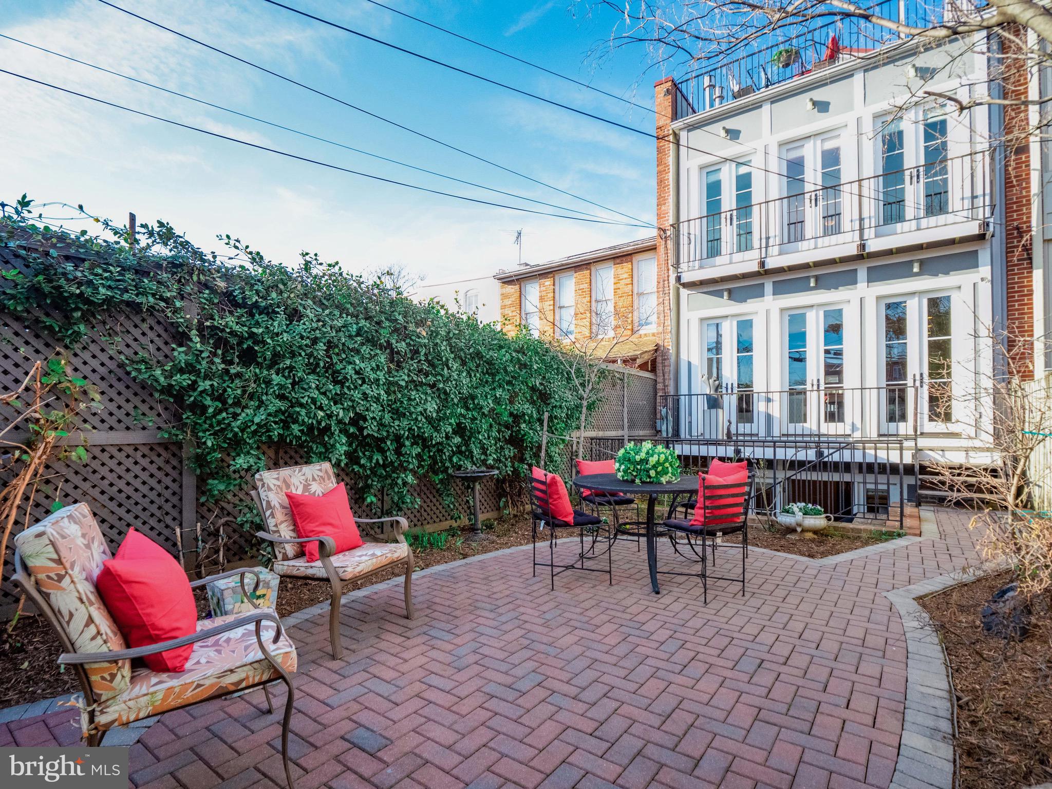 CAPITOL HILL - Residential