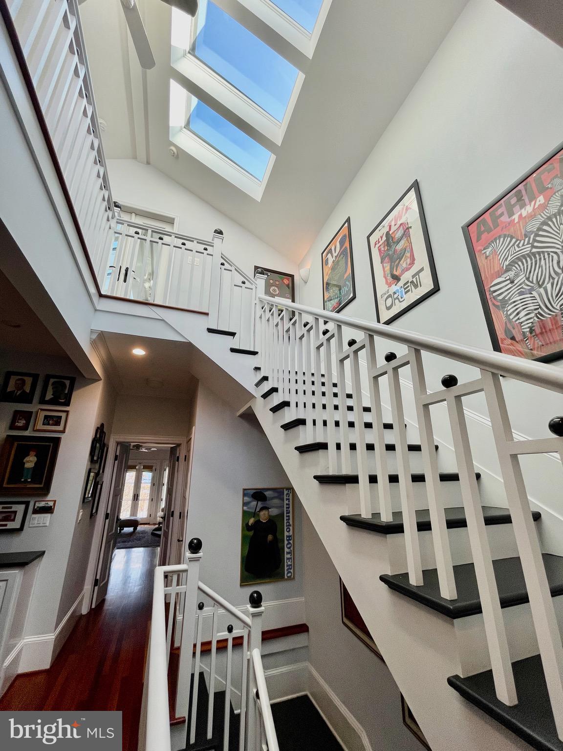 CAPITOL HILL - Residential