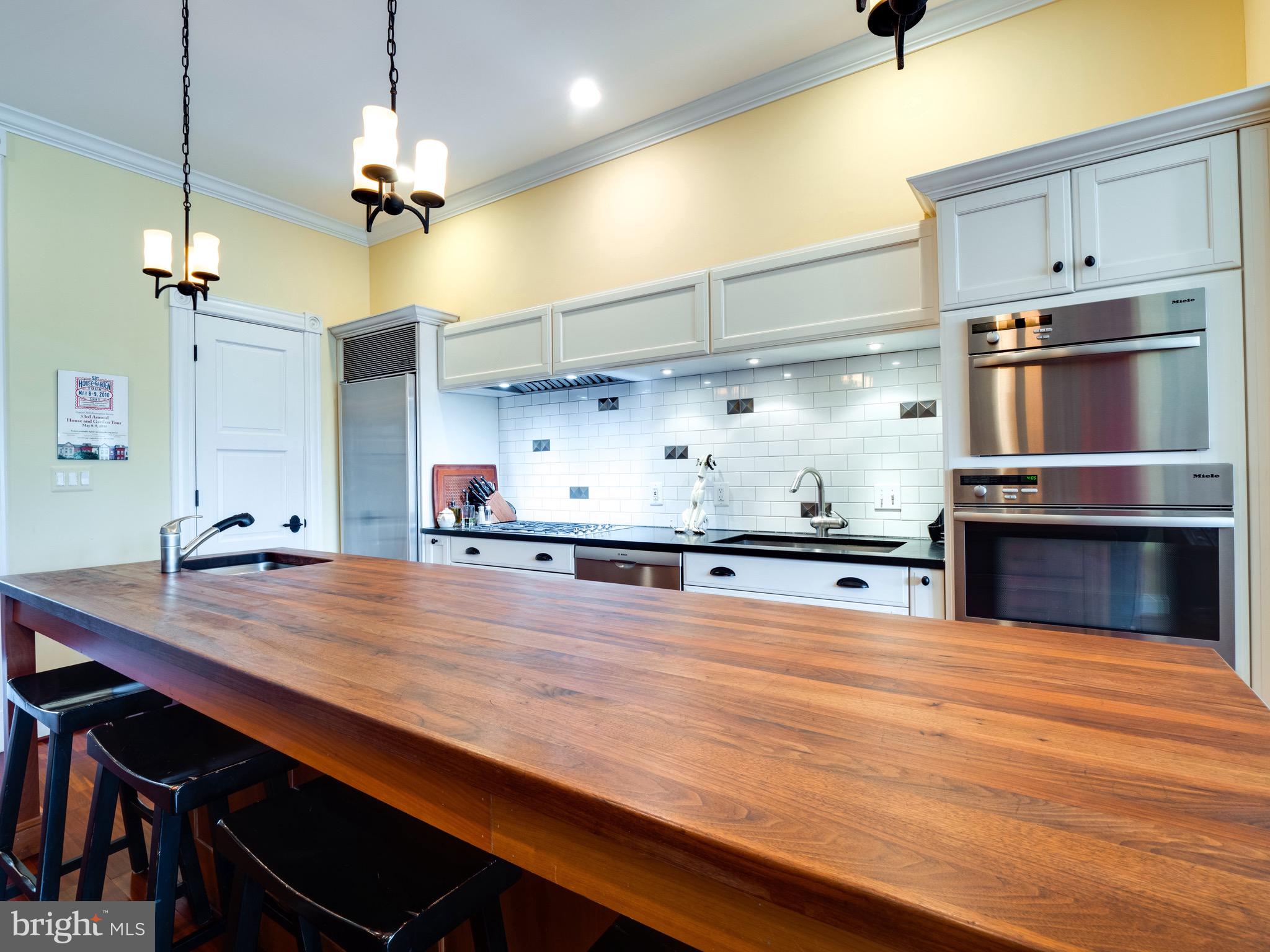 CAPITOL HILL - Residential