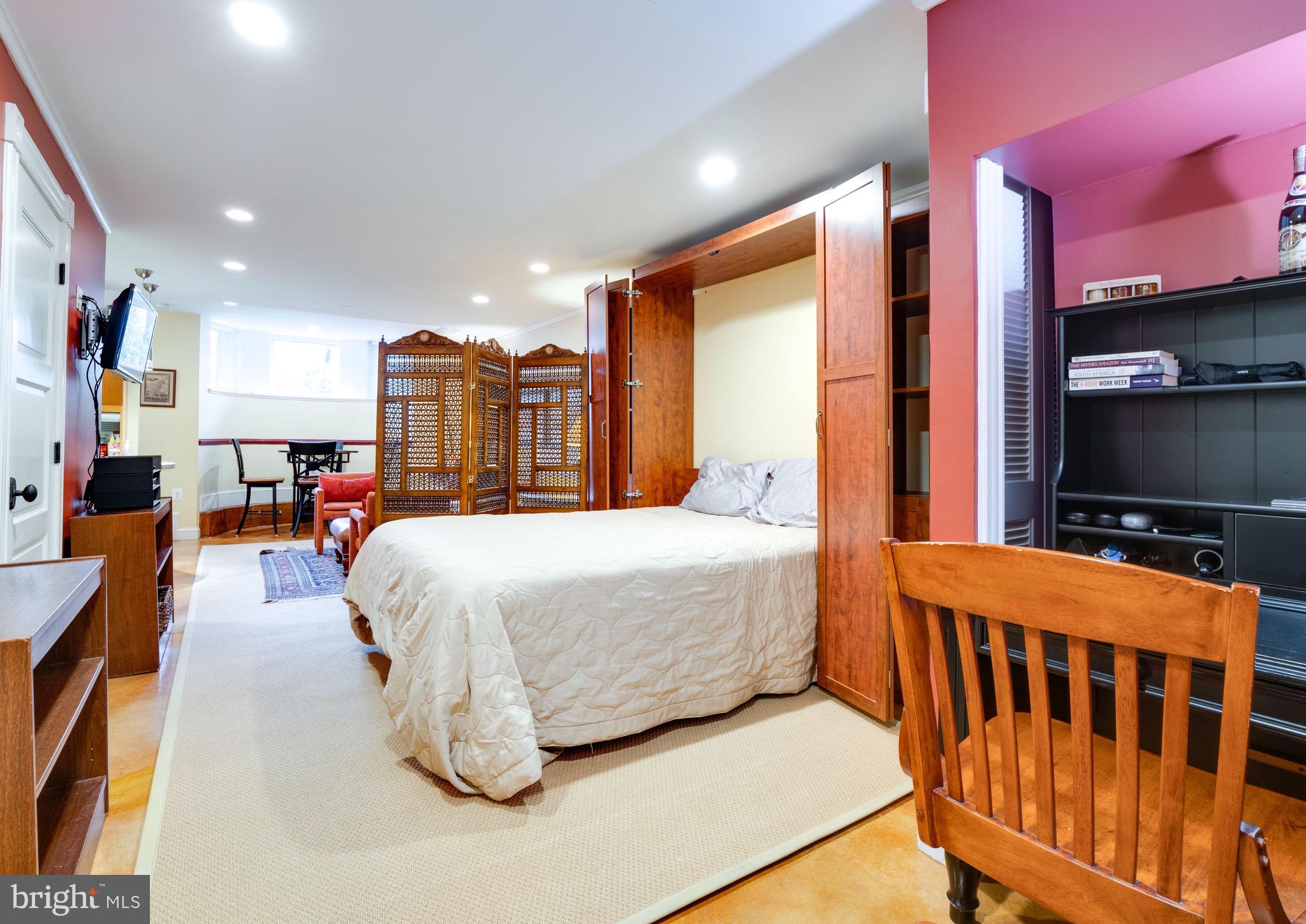 CAPITOL HILL - Residential