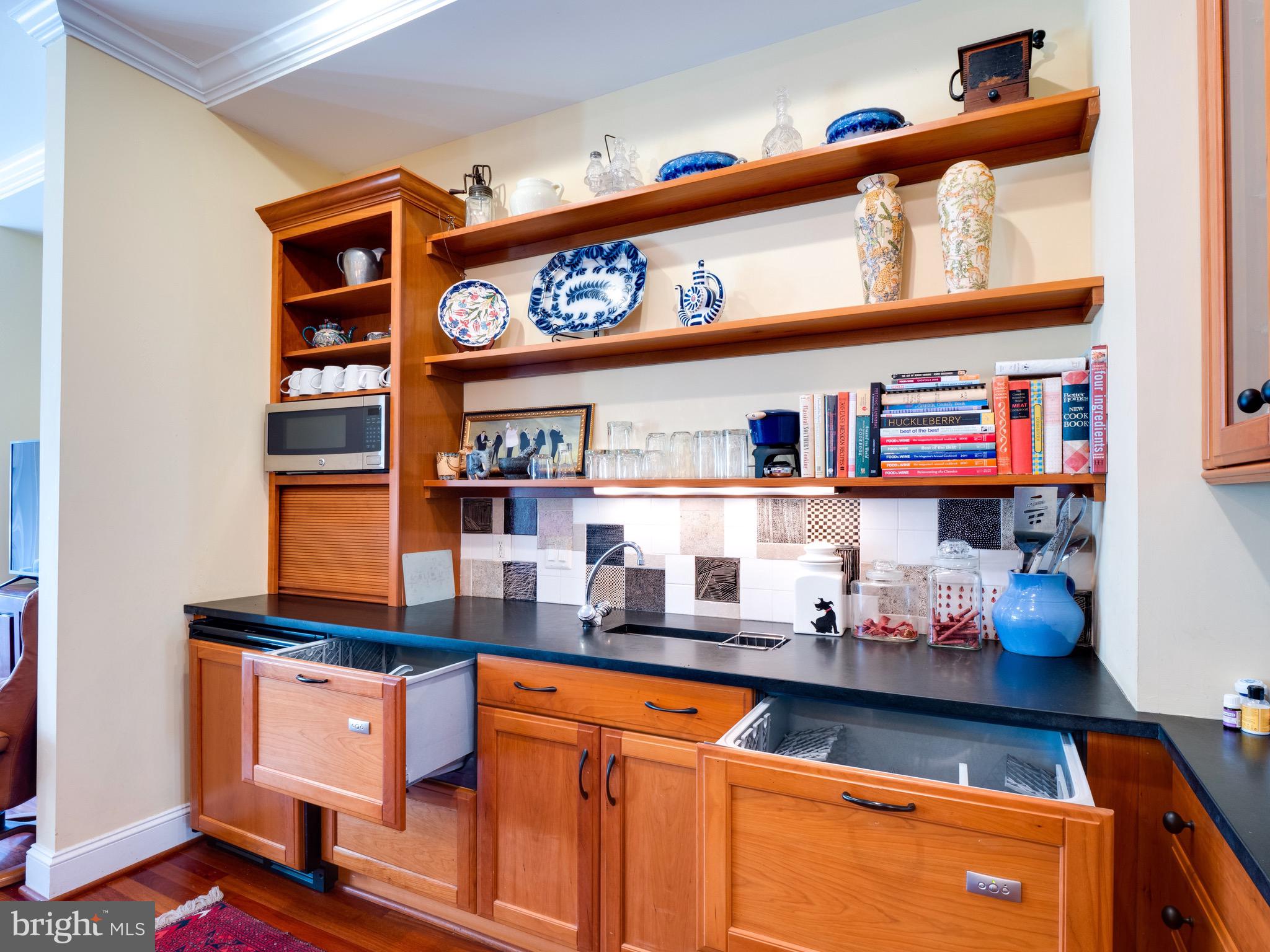 CAPITOL HILL - Residential