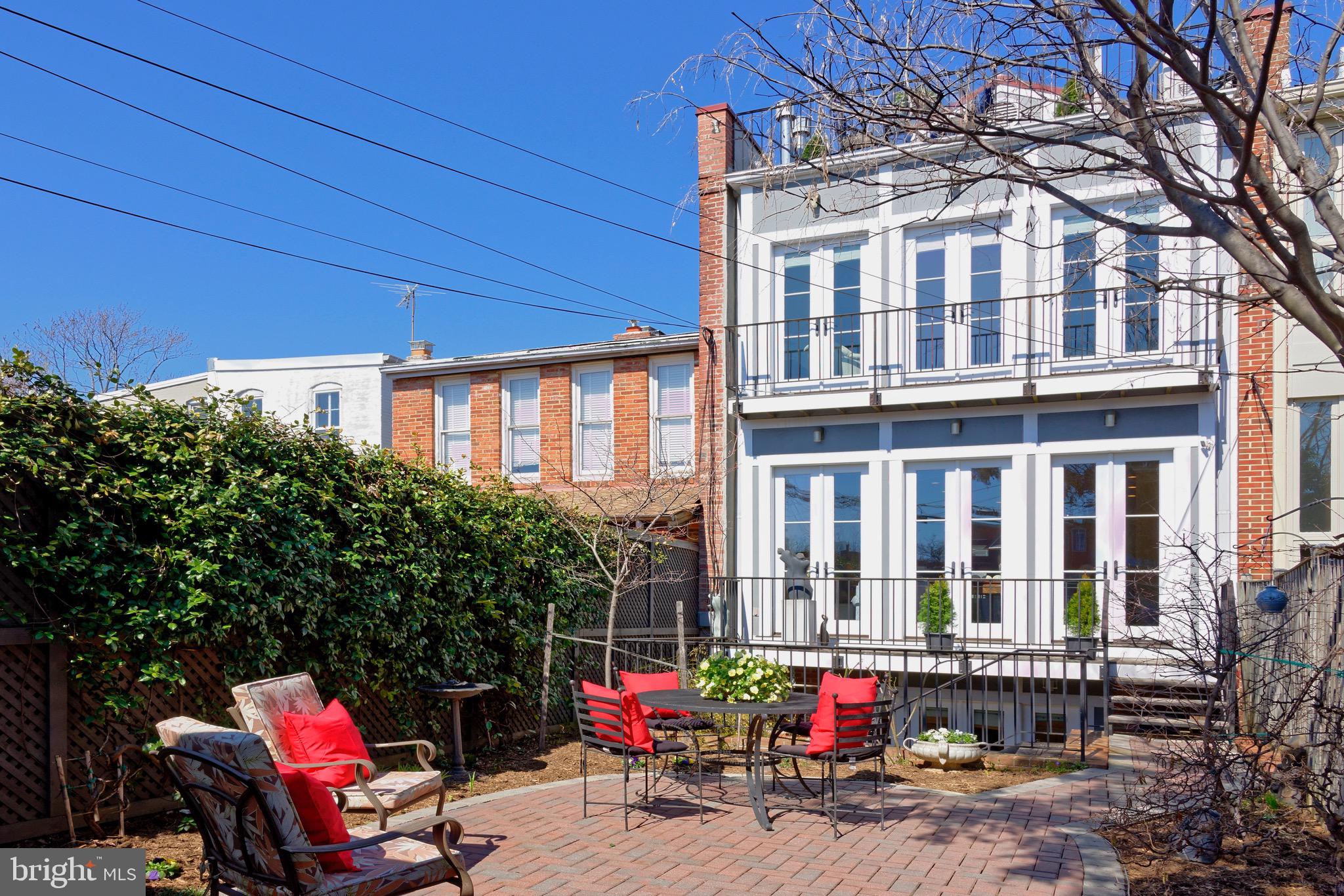 CAPITOL HILL - Residential