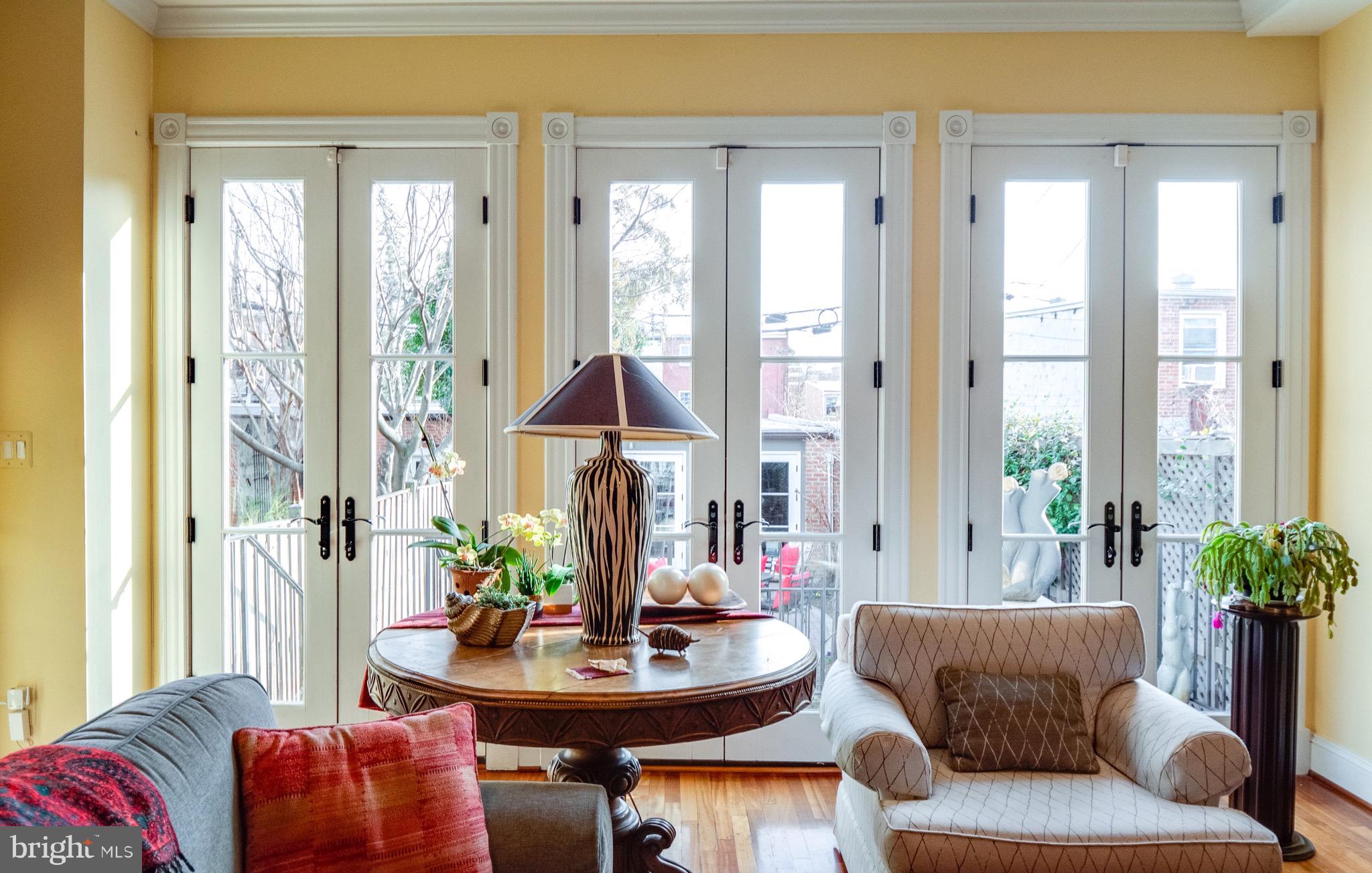 CAPITOL HILL - Residential