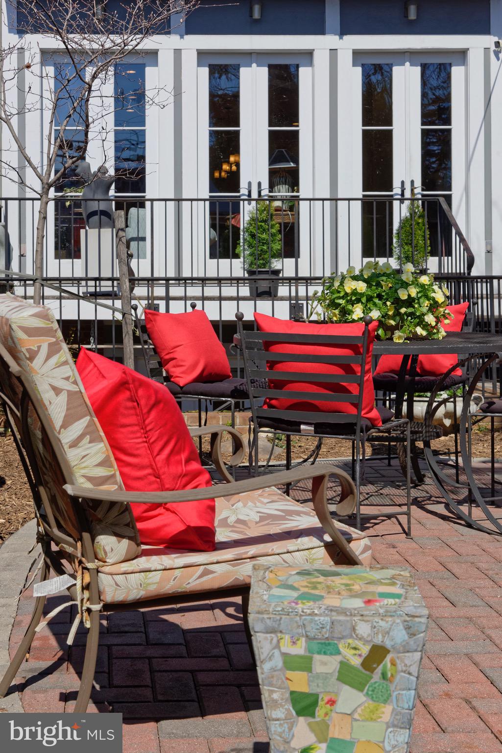 CAPITOL HILL - Residential