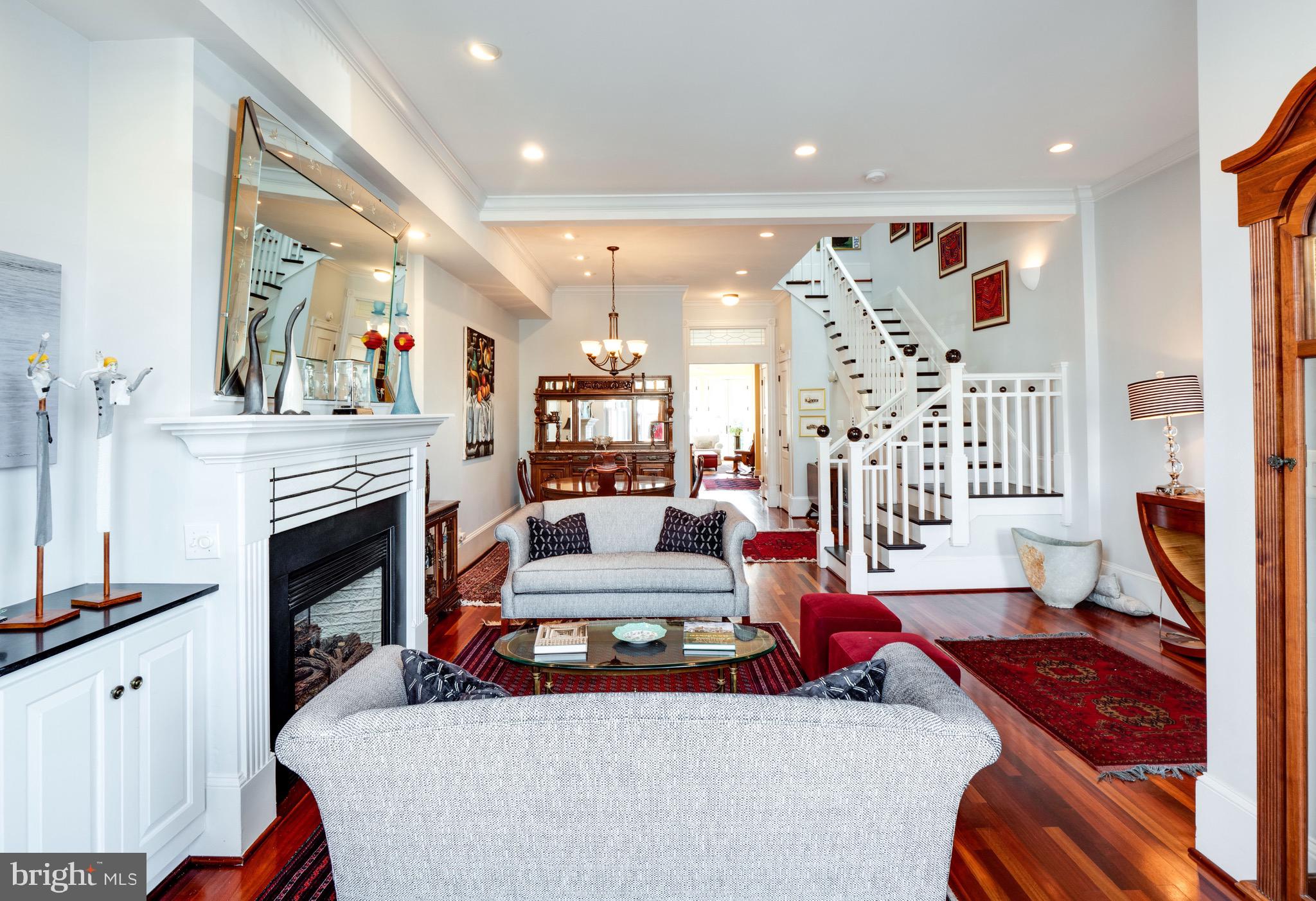 CAPITOL HILL - Residential