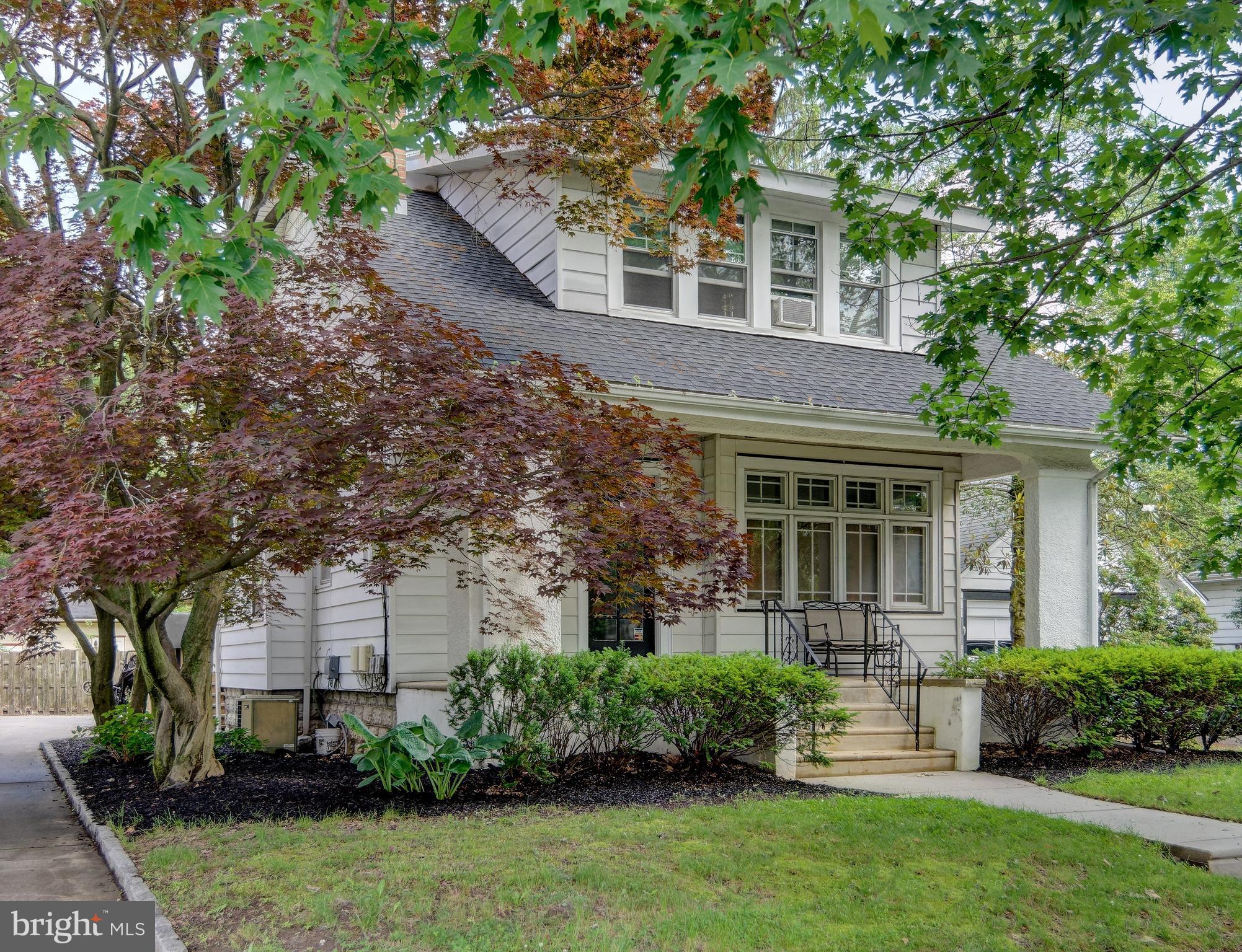 25 E REDMAN AVENUE 2