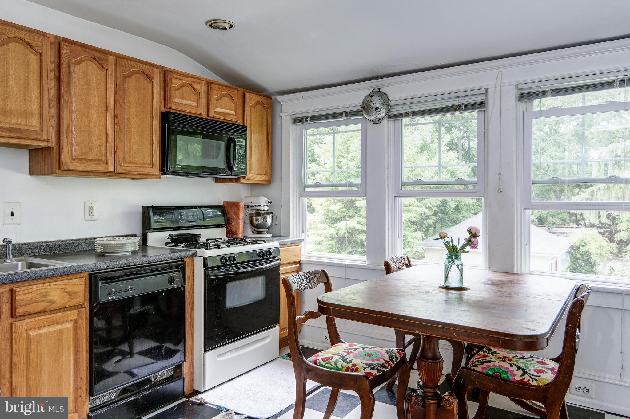25 E REDMAN AVENUE 2