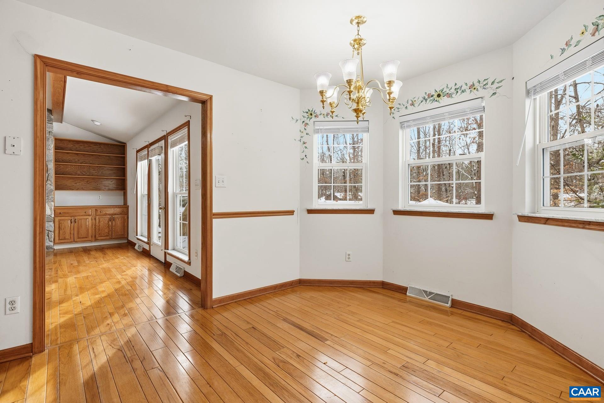 LAKE MONTICELLO - Residential