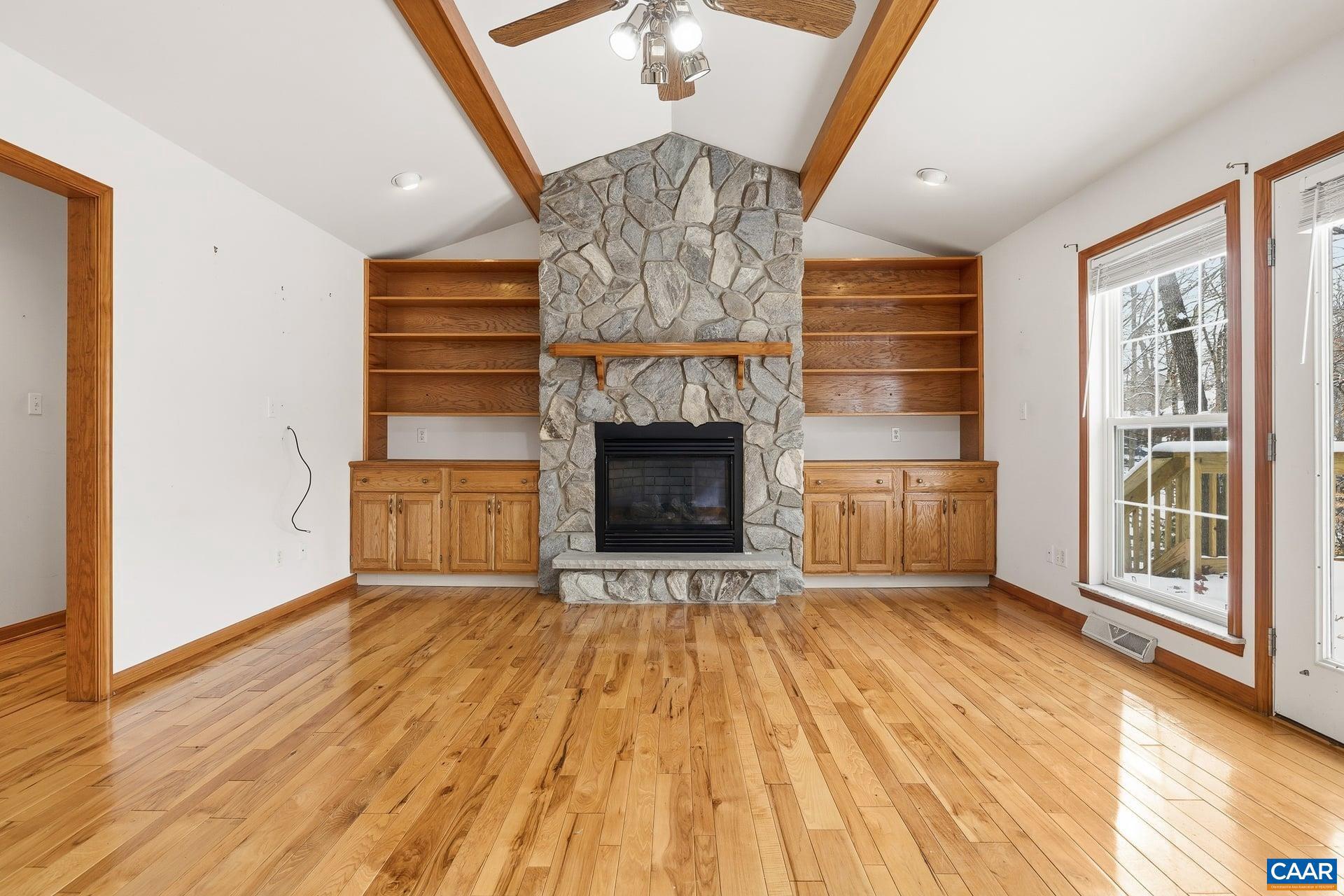 LAKE MONTICELLO - Residential