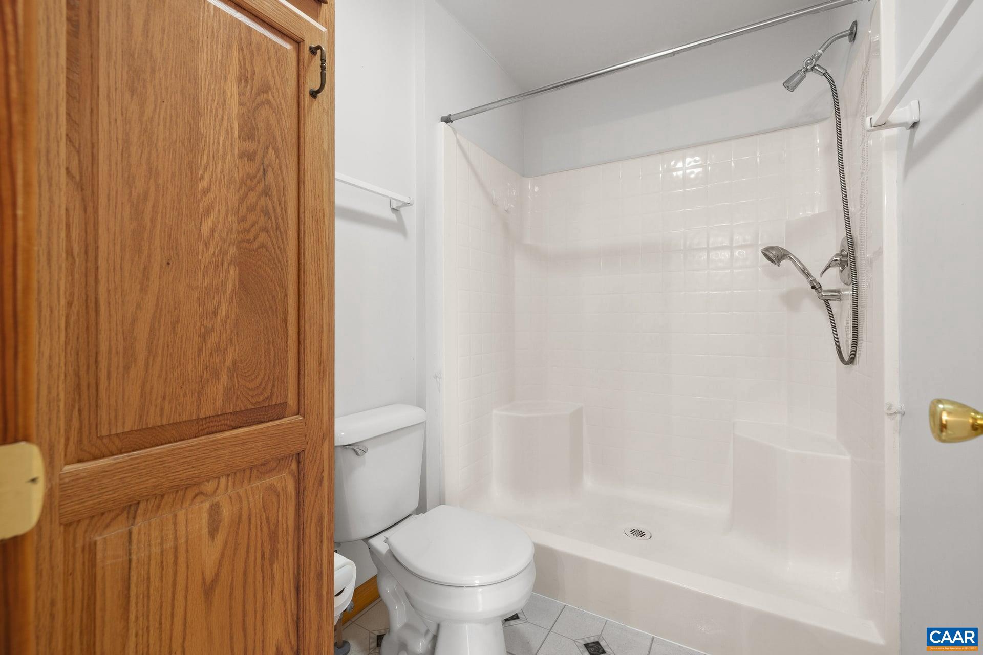 LAKE MONTICELLO - Residential