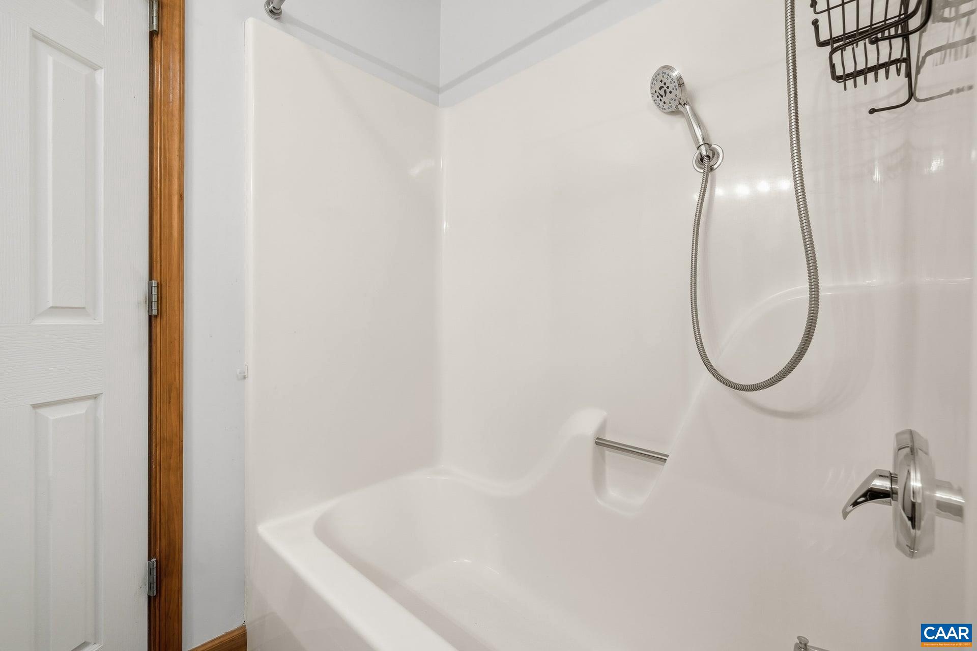 LAKE MONTICELLO - Residential