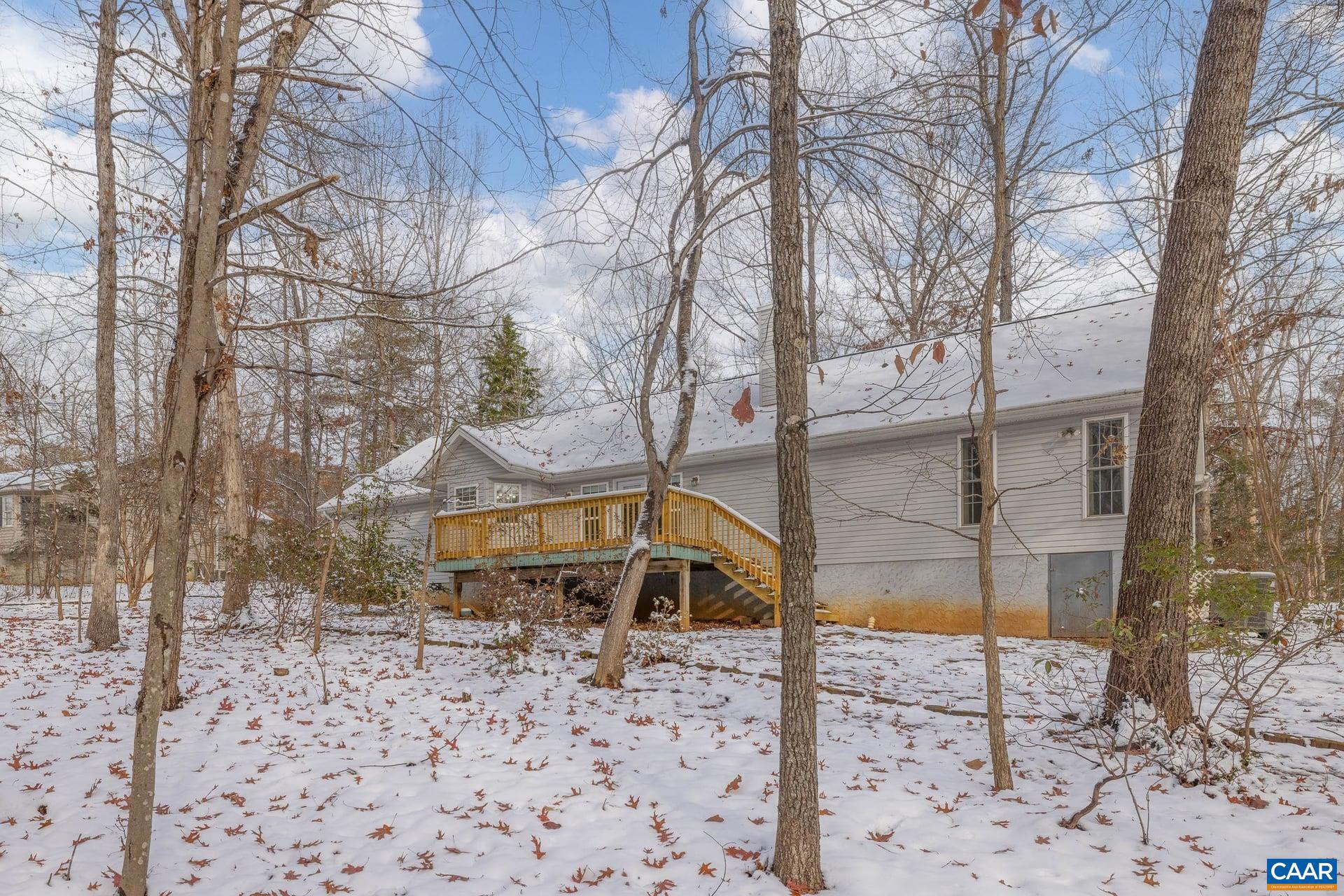 LAKE MONTICELLO - Residential