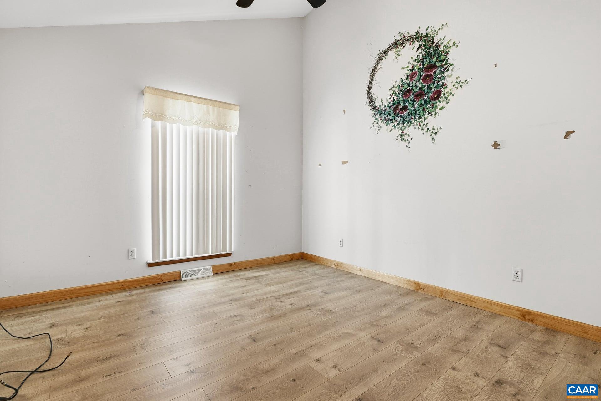 LAKE MONTICELLO - Residential