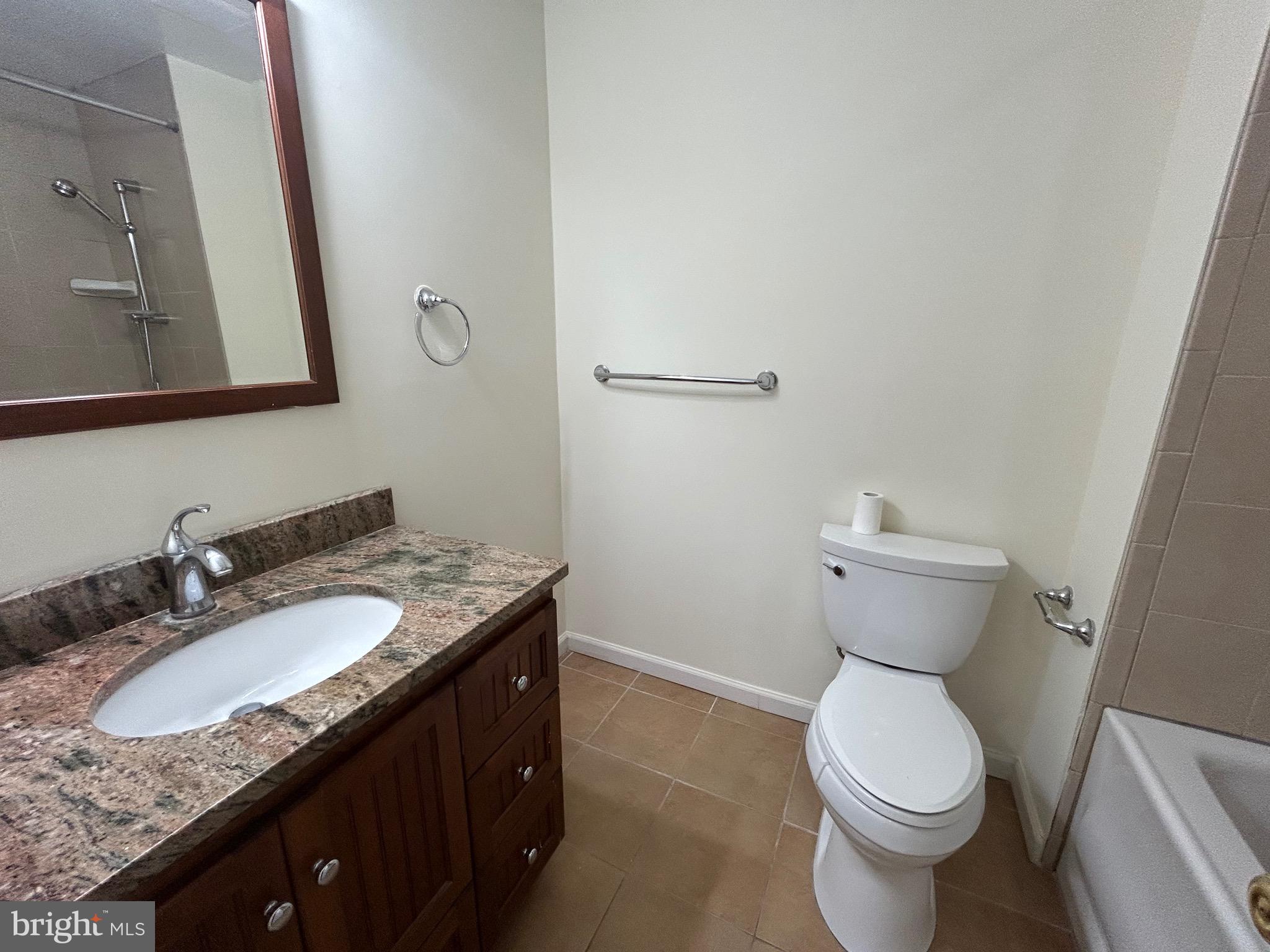 OLD GEORGETOWN VILLAGE - Residential Lease