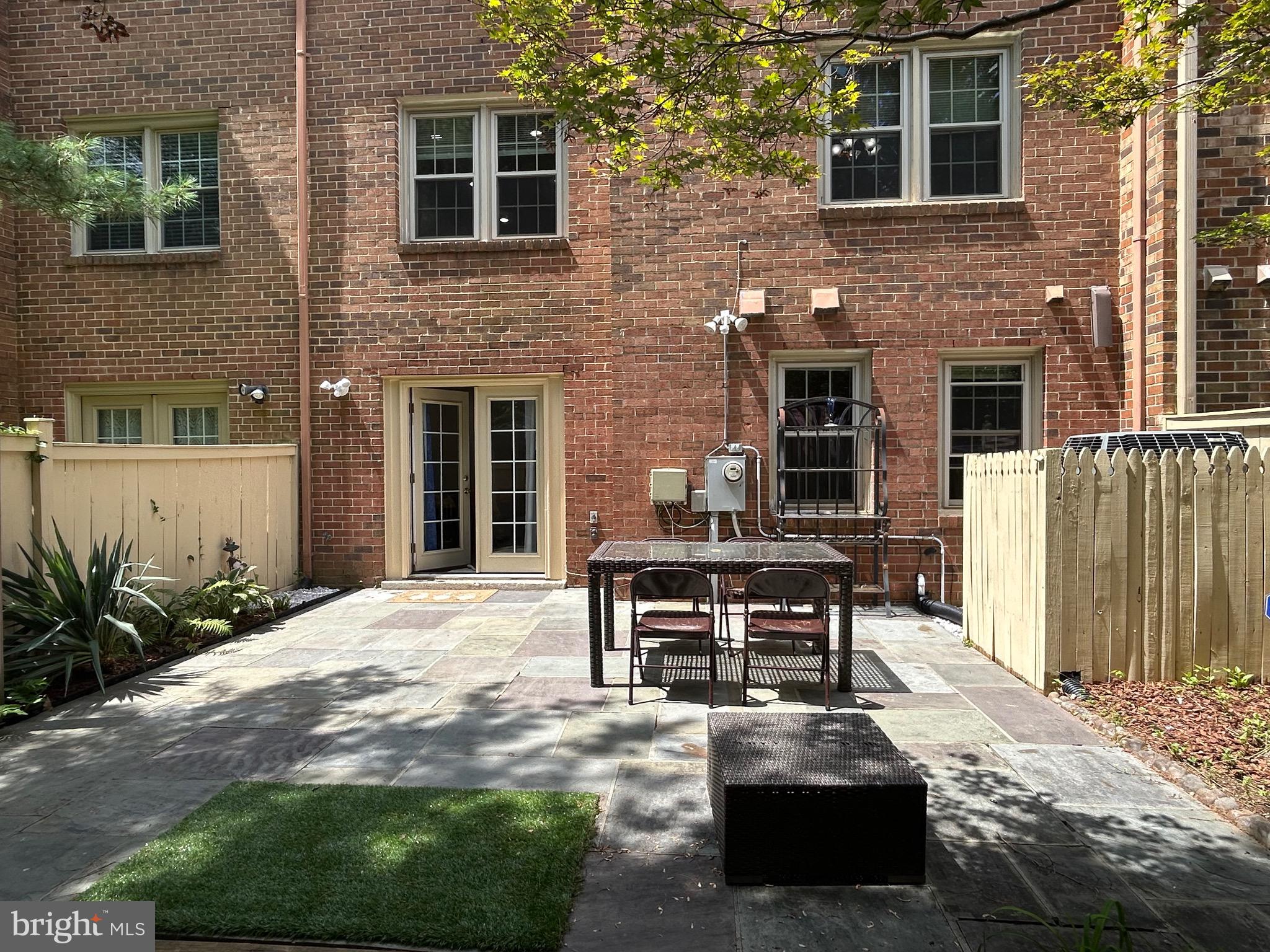 OLD GEORGETOWN VILLAGE - Residential Lease