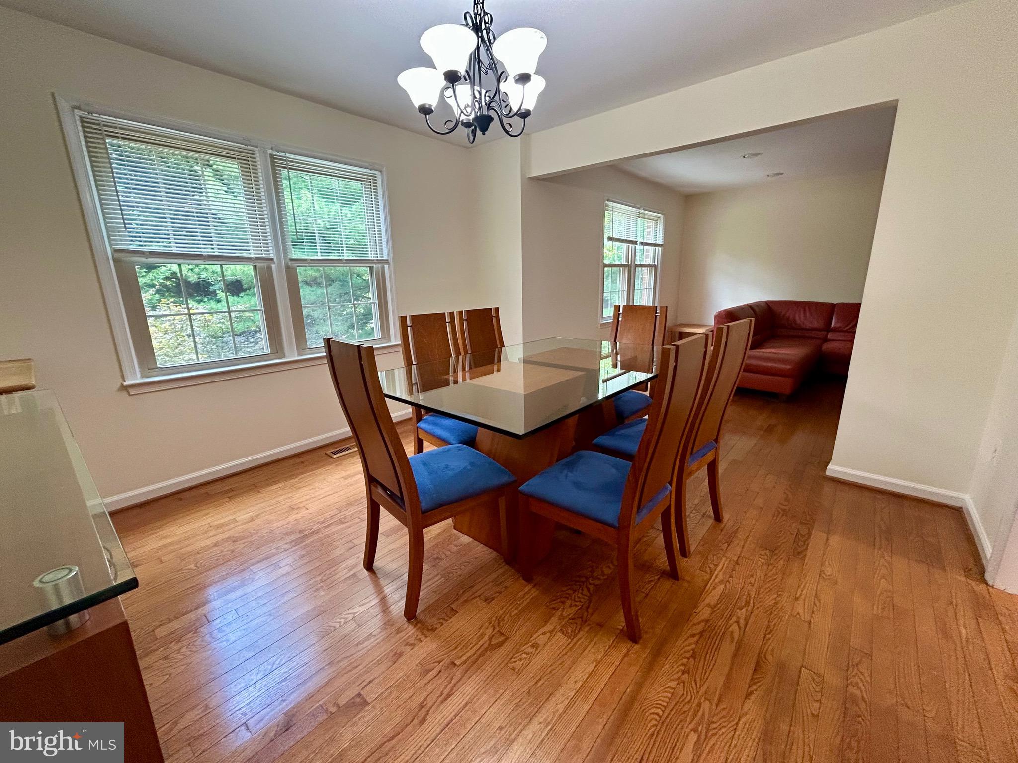 OLD GEORGETOWN VILLAGE - Residential Lease