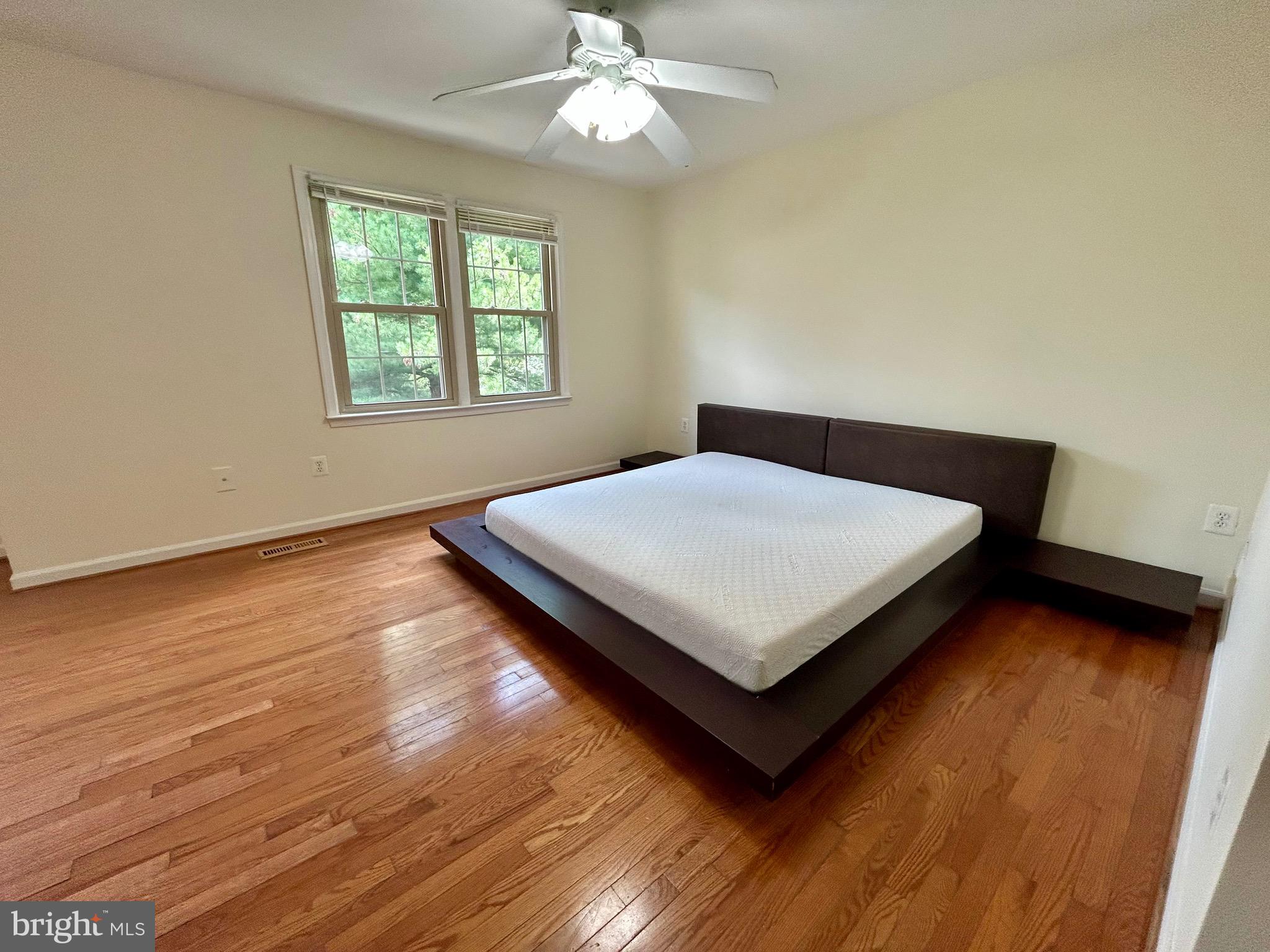 OLD GEORGETOWN VILLAGE - Residential Lease