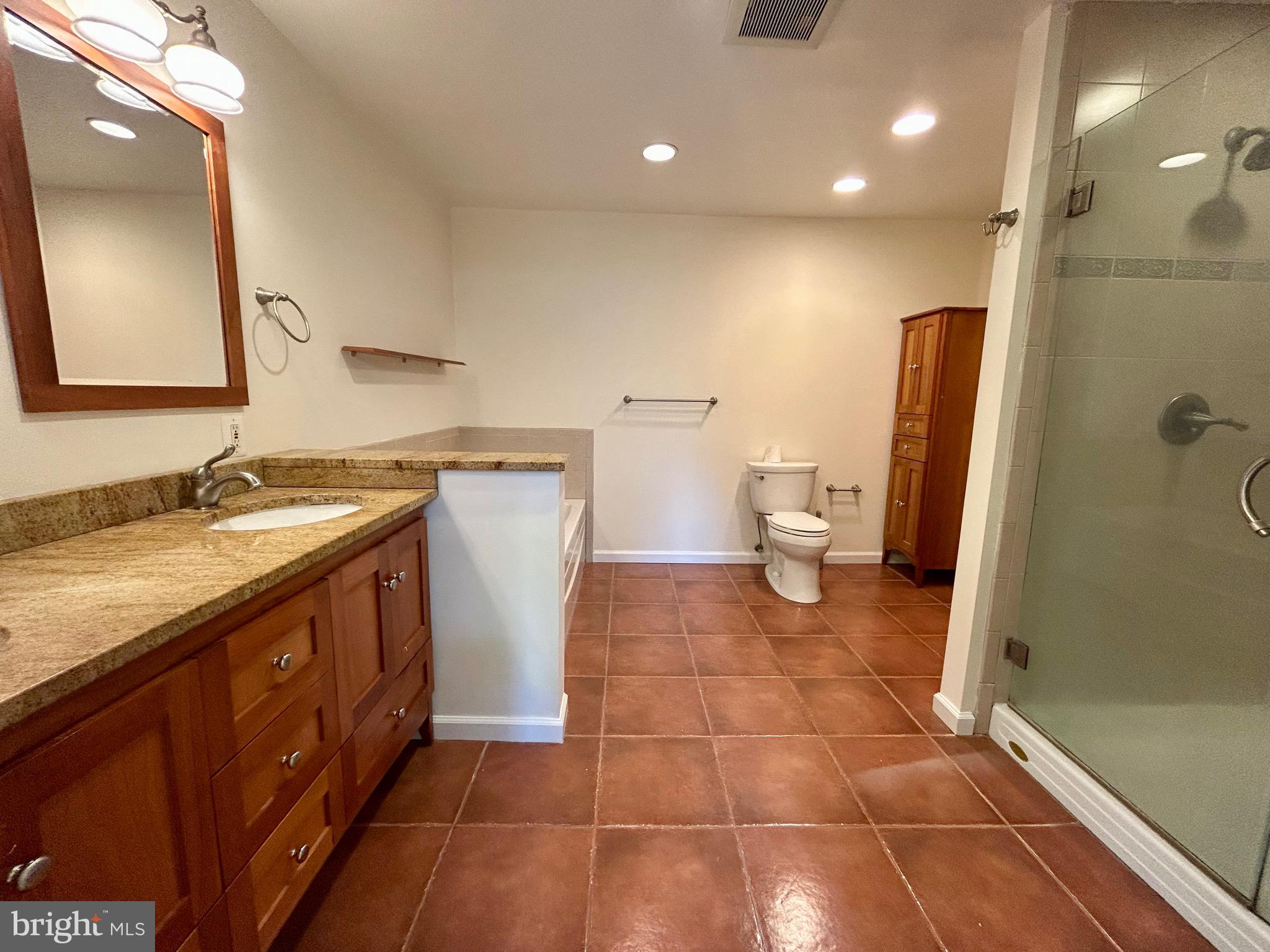 OLD GEORGETOWN VILLAGE - Residential Lease