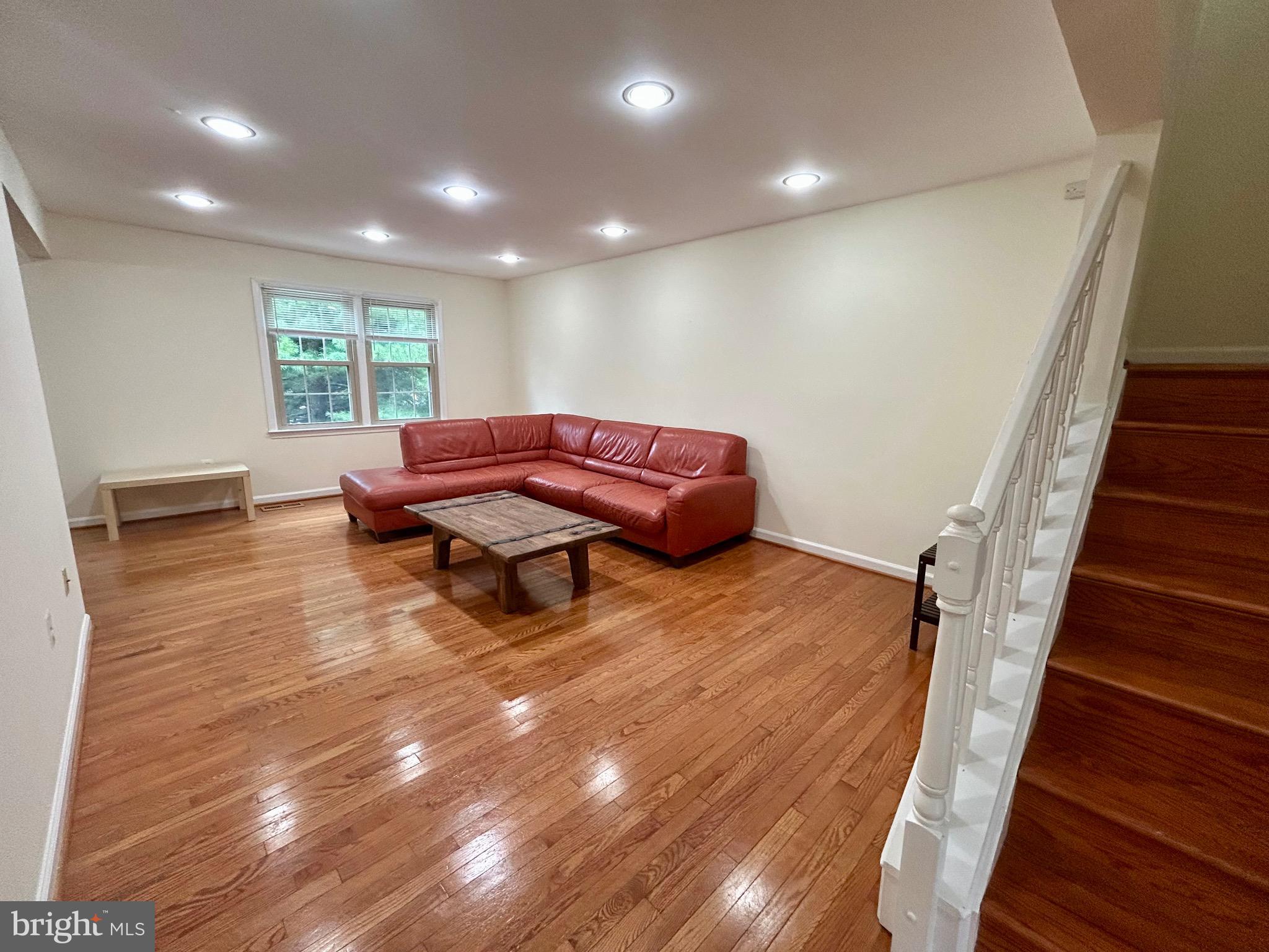 OLD GEORGETOWN VILLAGE - Residential Lease