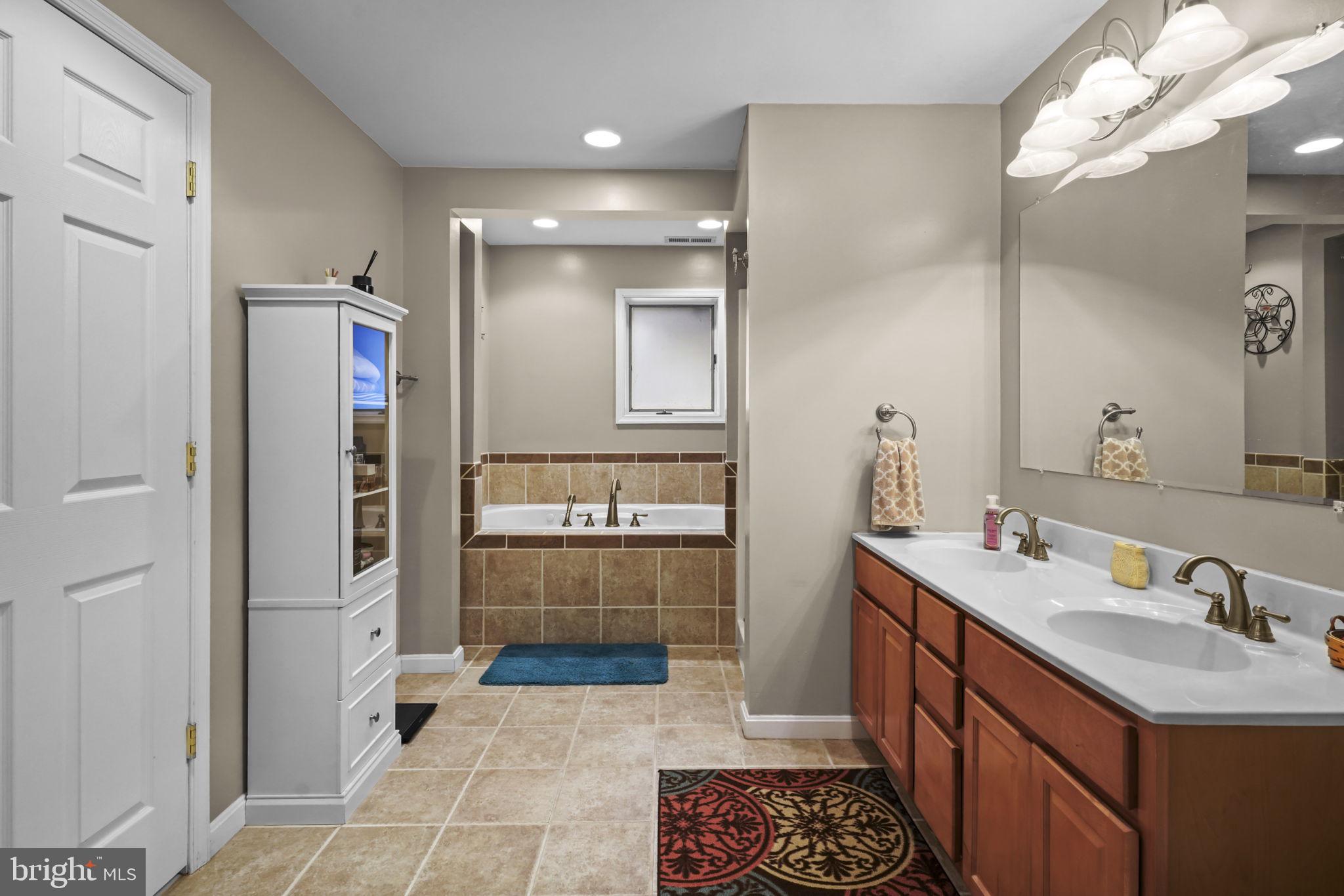 DRUM POINT - Residential