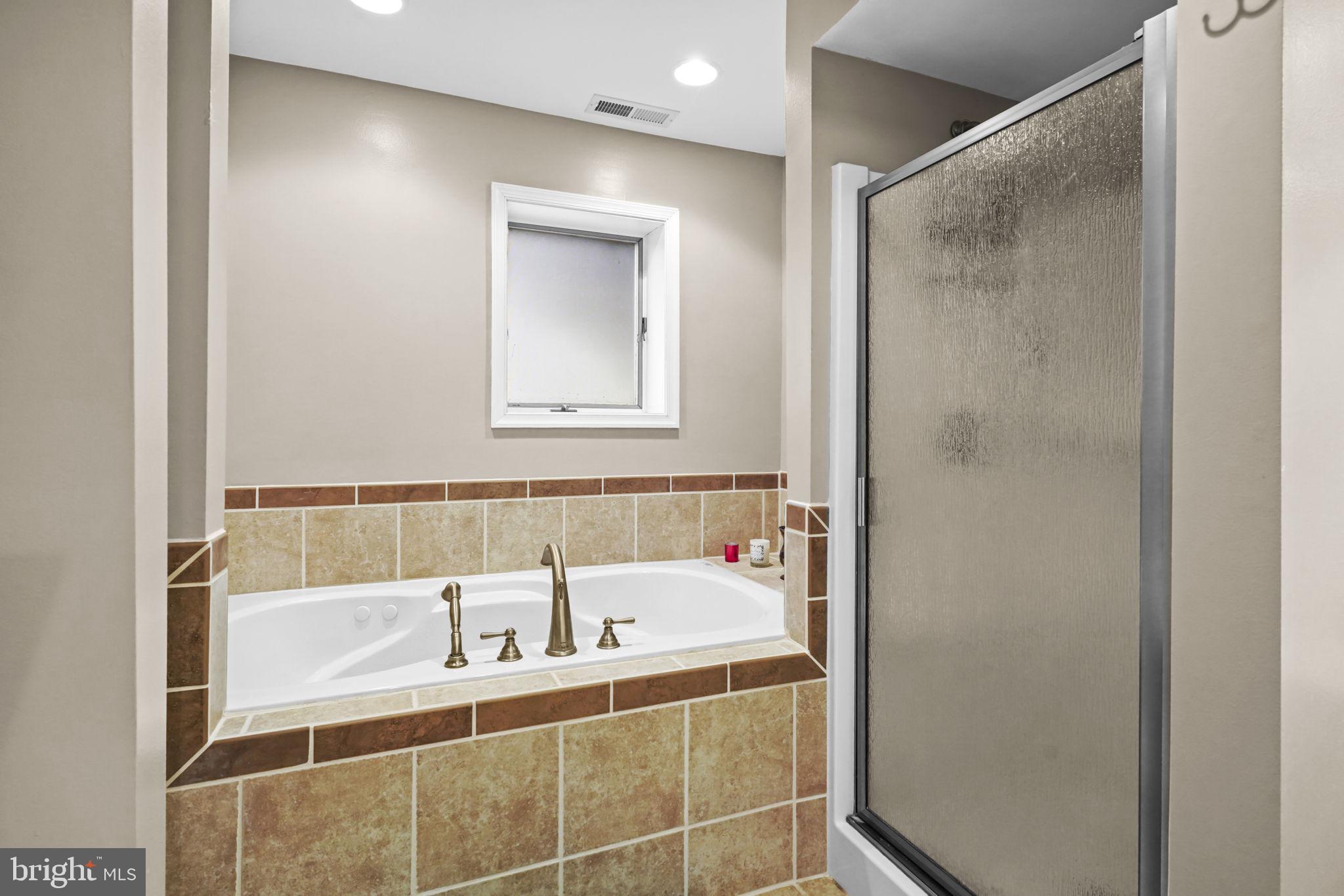 DRUM POINT - Residential