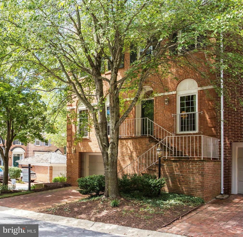 STONEYHURST CENTER - Residential