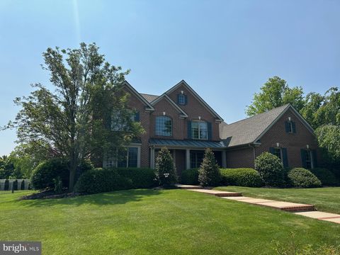 2119 BERNAYS DRIVE YORK PA 17404