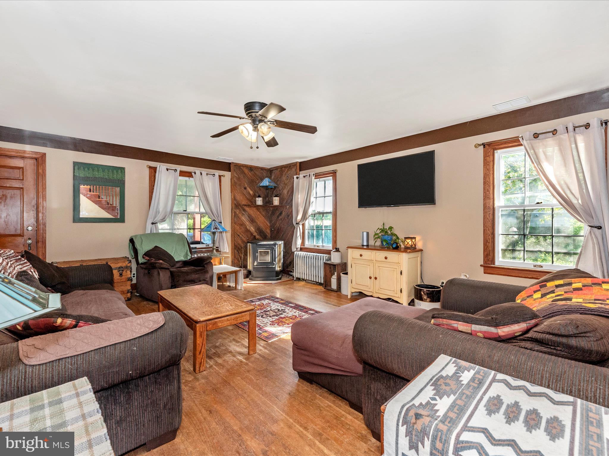 6103 JEFFERSON PIKE