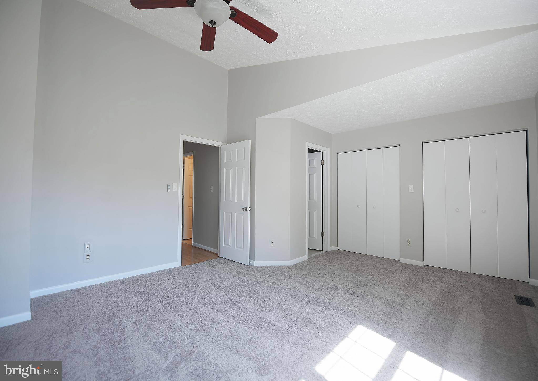 CONSTANT FRIENDSHIP - Residential