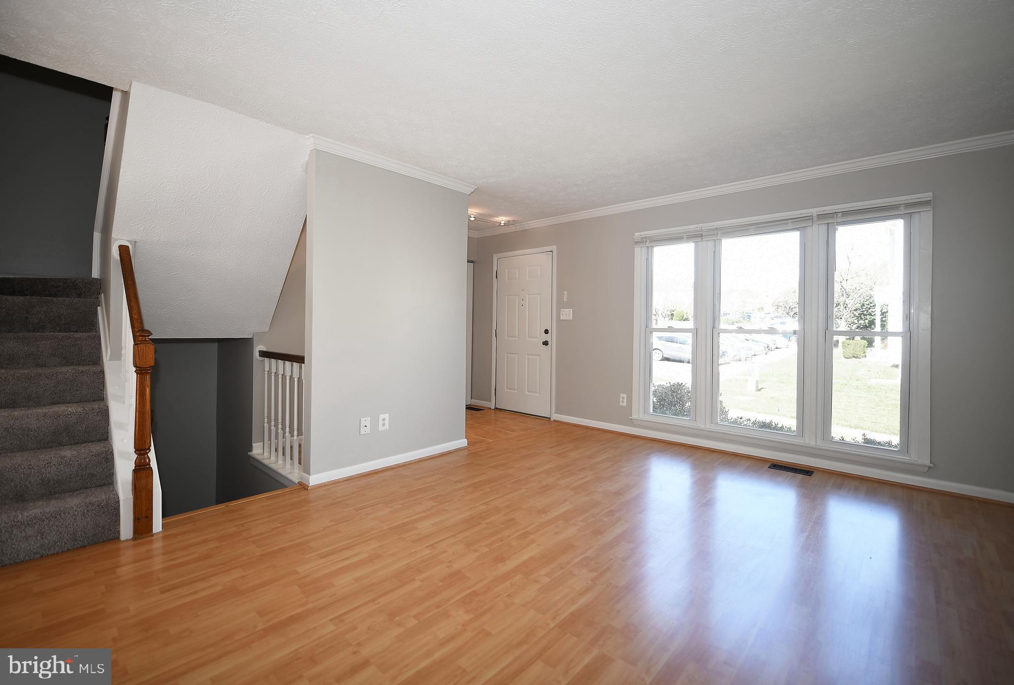 CONSTANT FRIENDSHIP - Residential