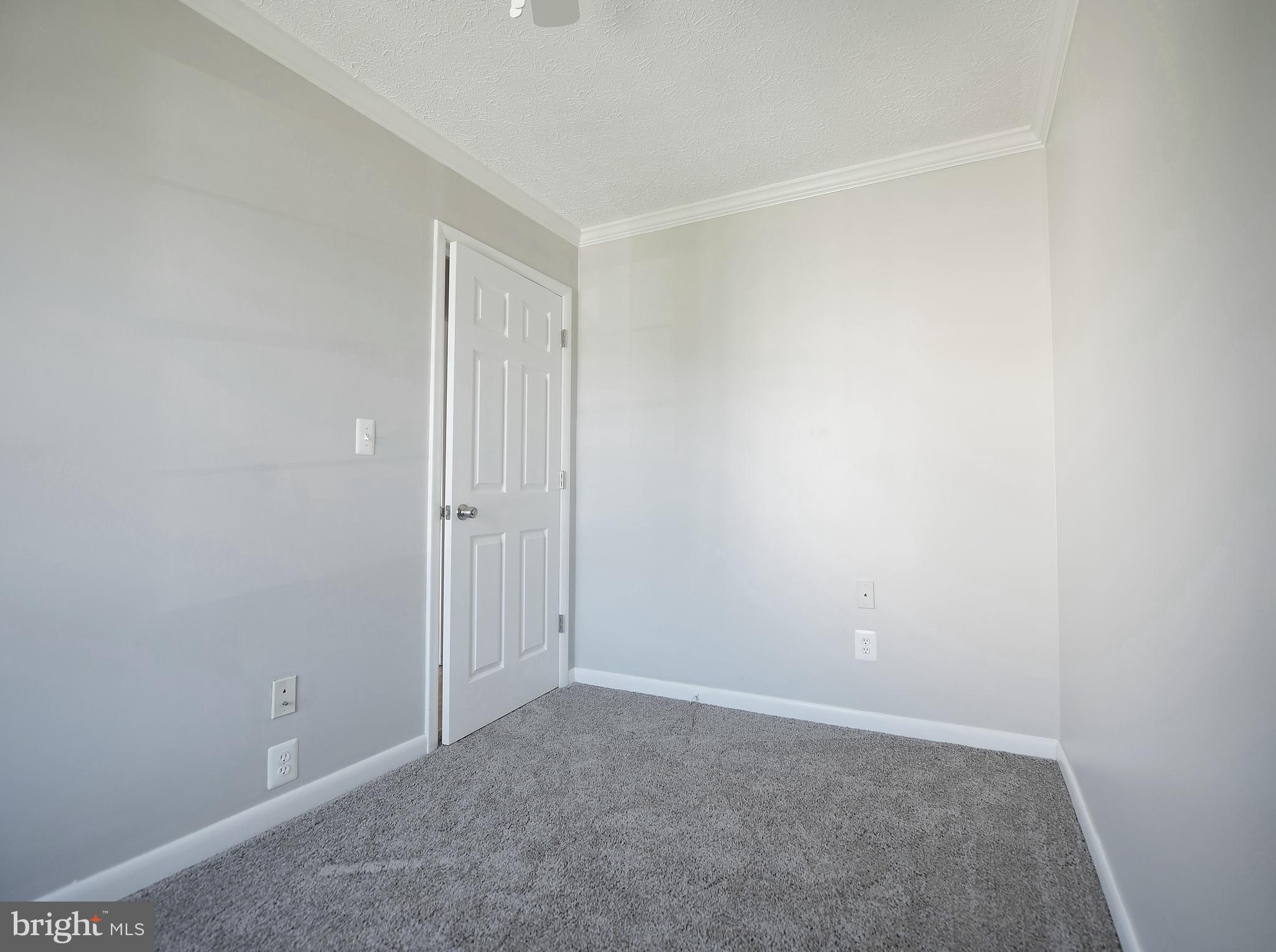 CONSTANT FRIENDSHIP - Residential