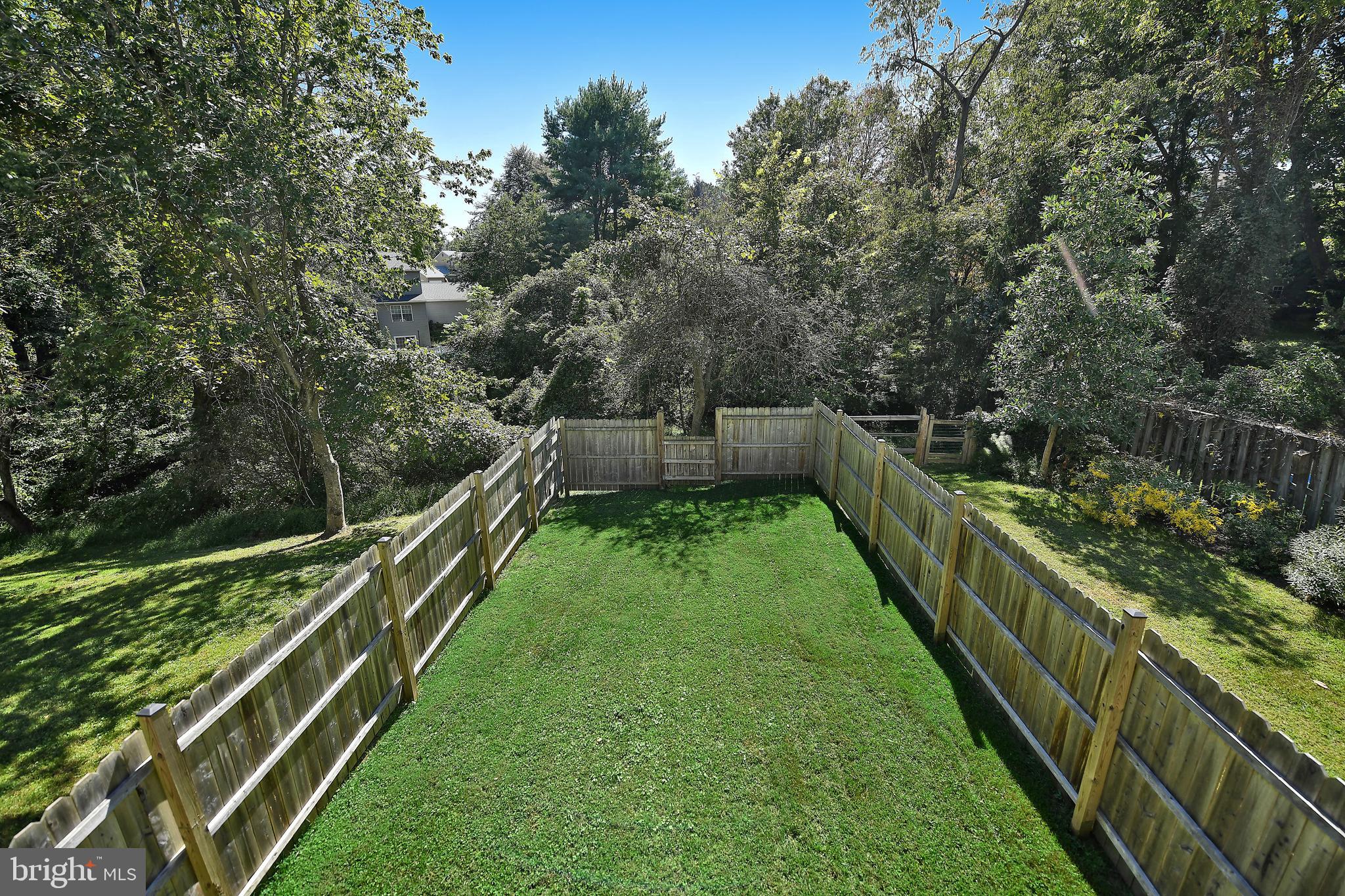 CONSTANT FRIENDSHIP - Residential