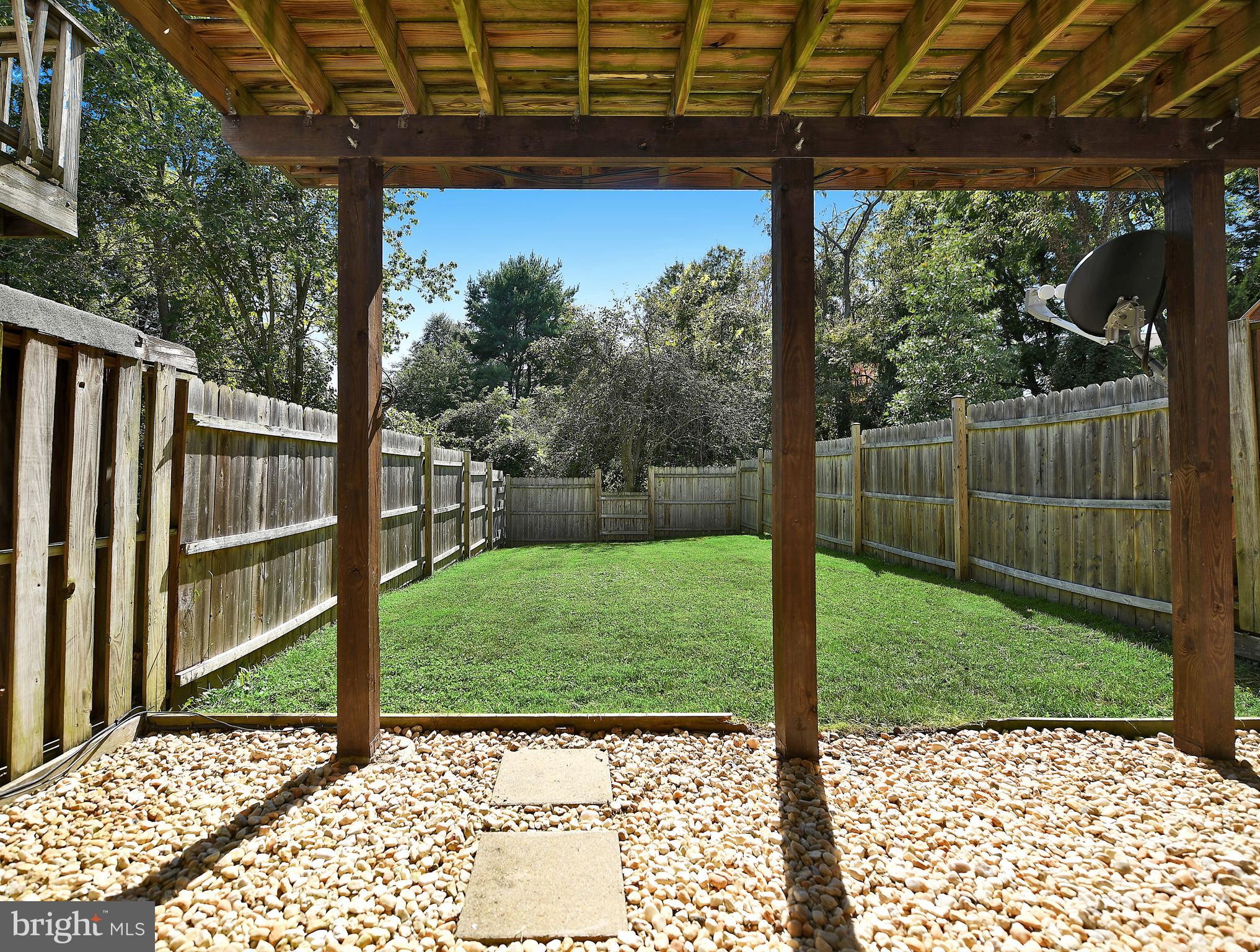 CONSTANT FRIENDSHIP - Residential