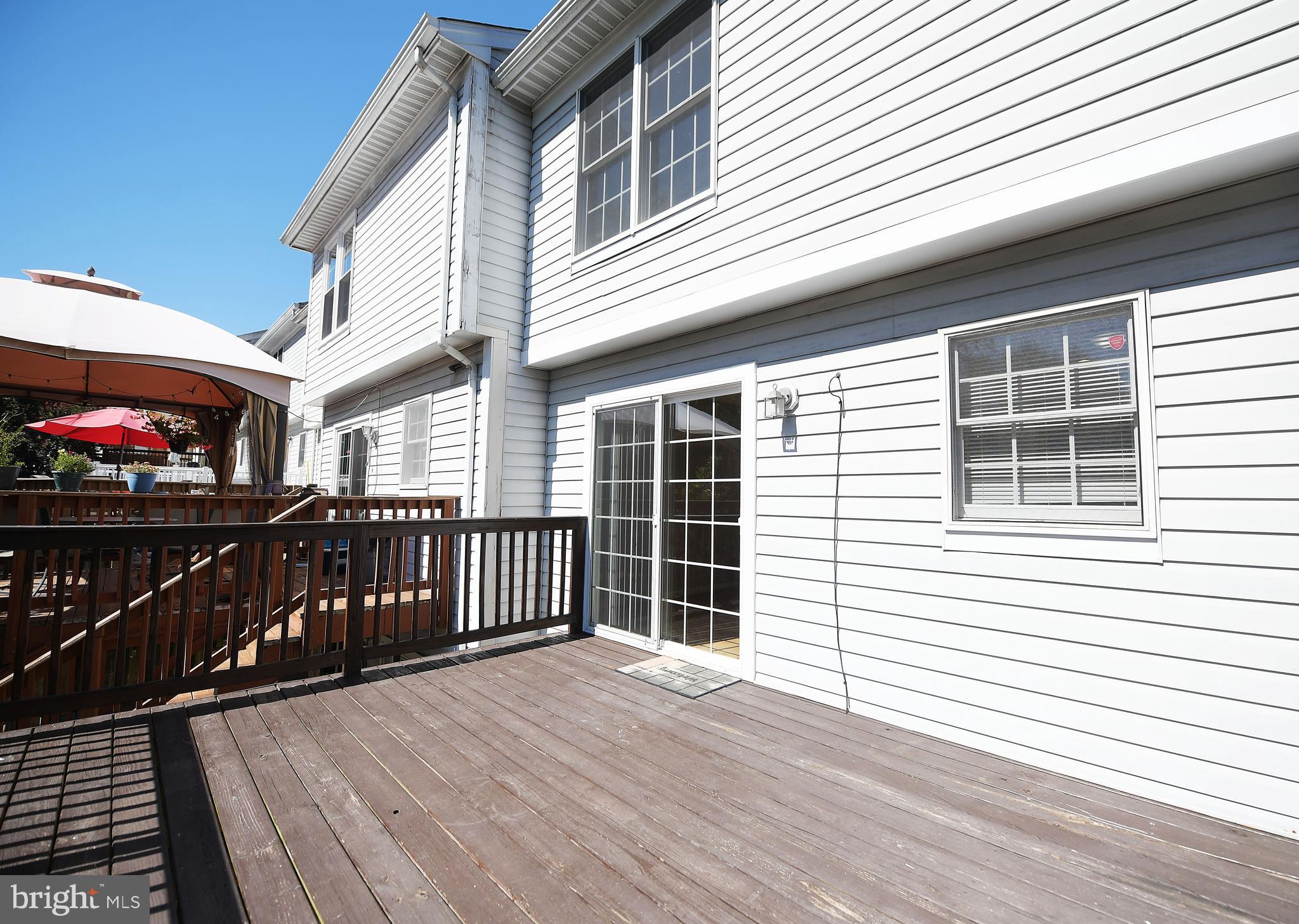 CONSTANT FRIENDSHIP - Residential