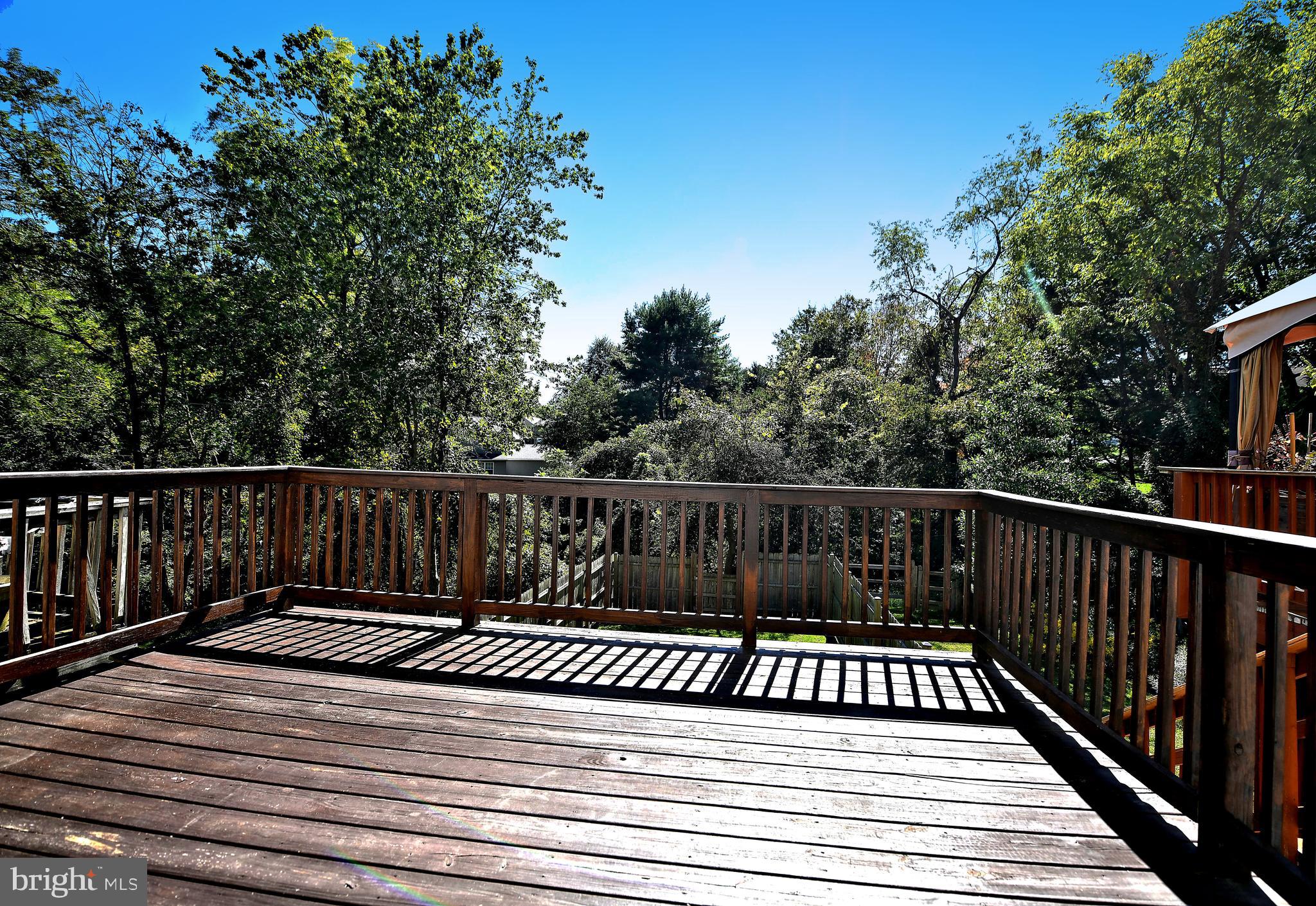 CONSTANT FRIENDSHIP - Residential