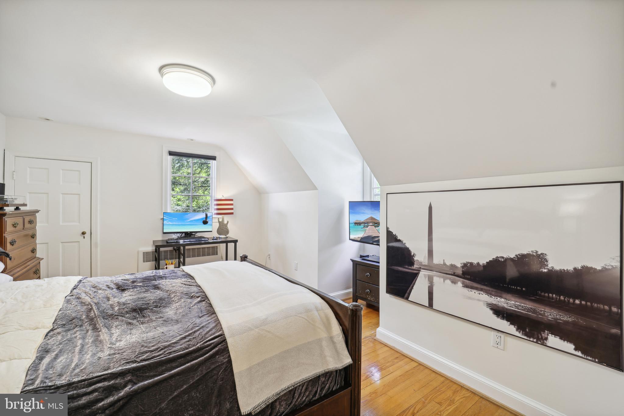 BELLEVUE FOREST - Residential