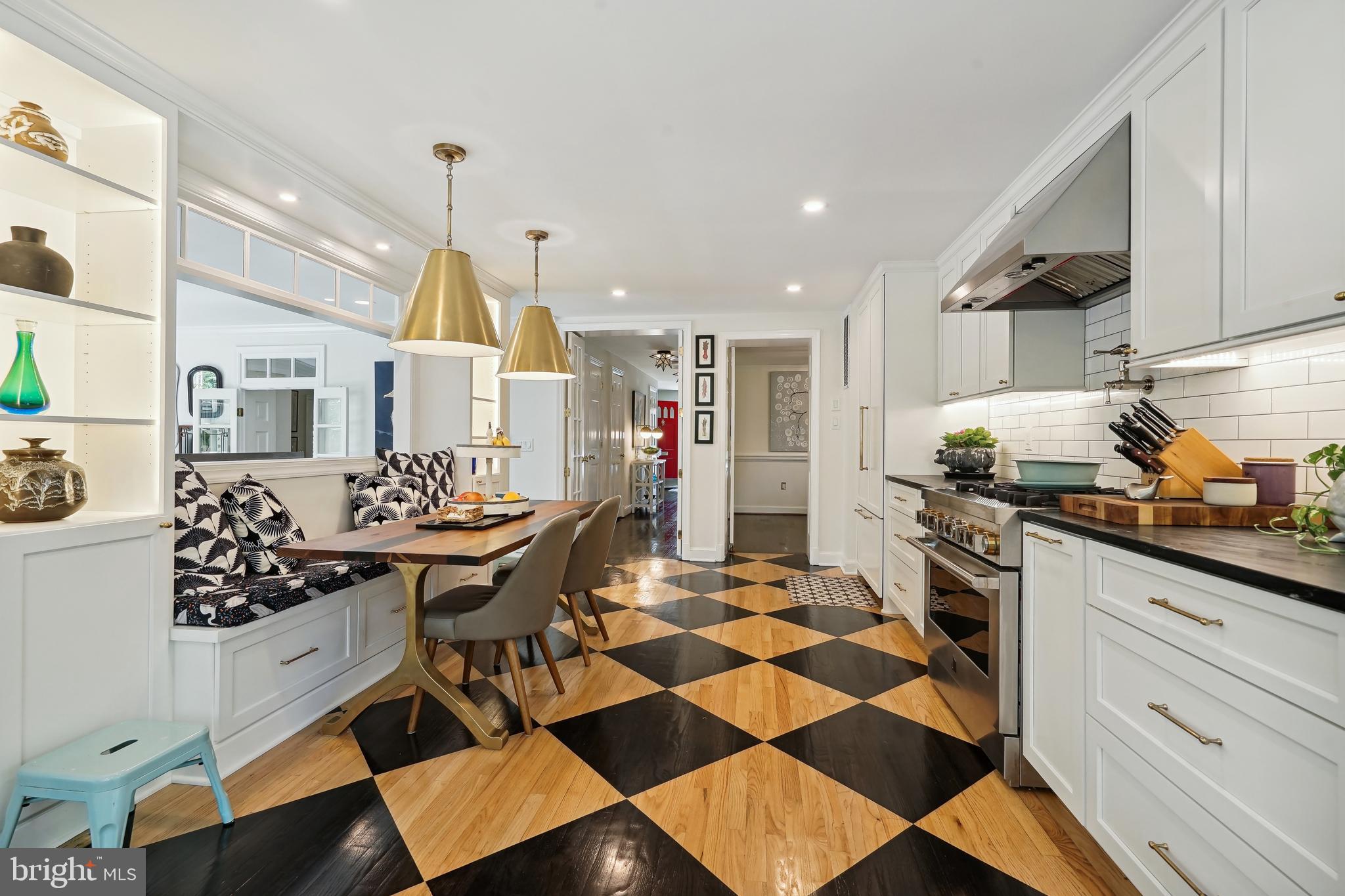 BELLEVUE FOREST - Residential