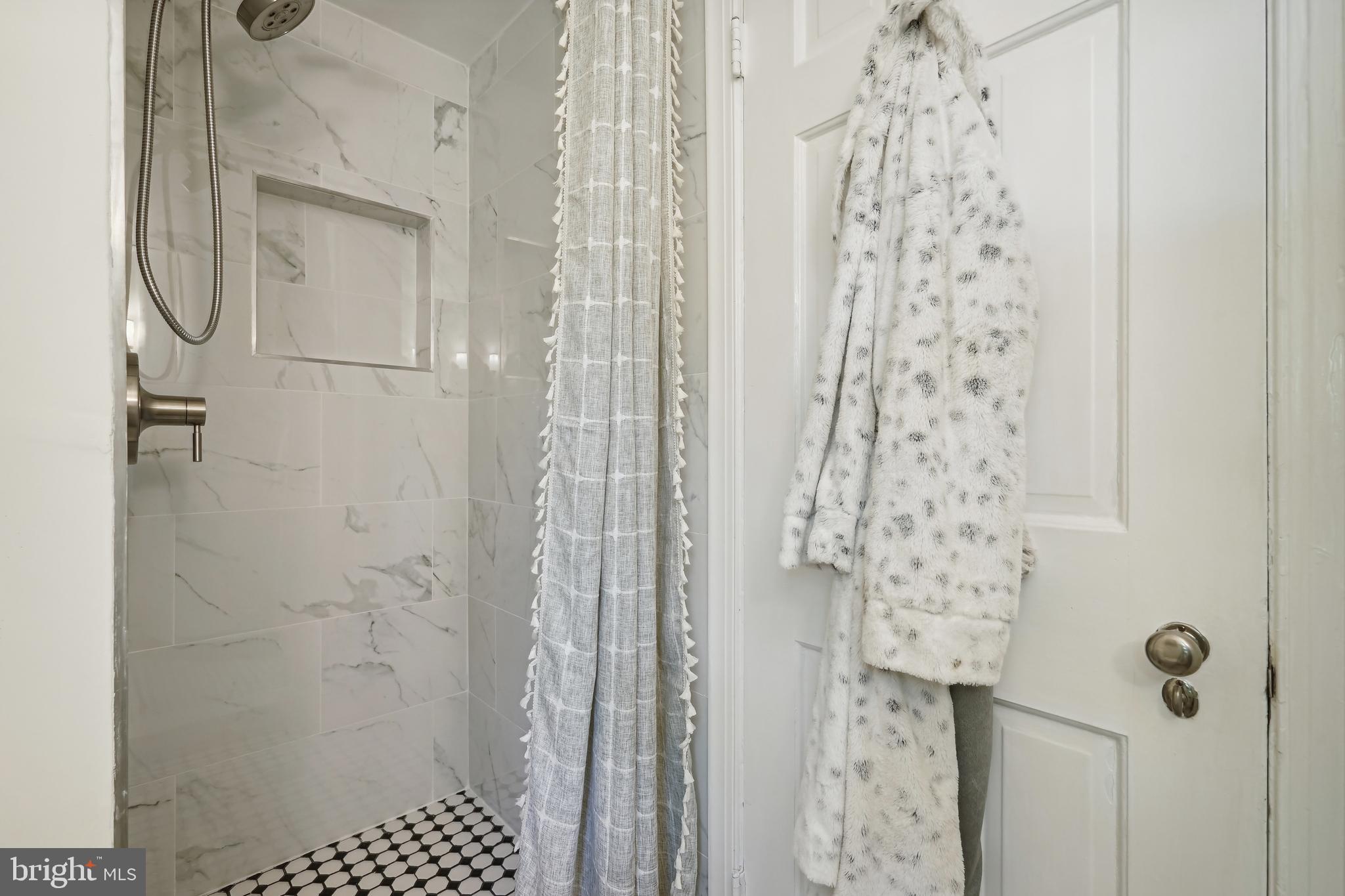 BELLEVUE FOREST - Residential