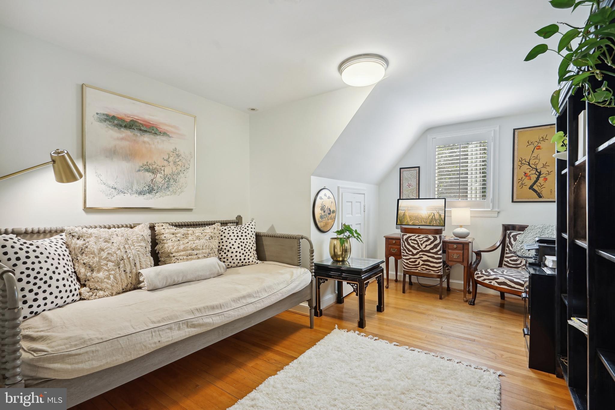 BELLEVUE FOREST - Residential