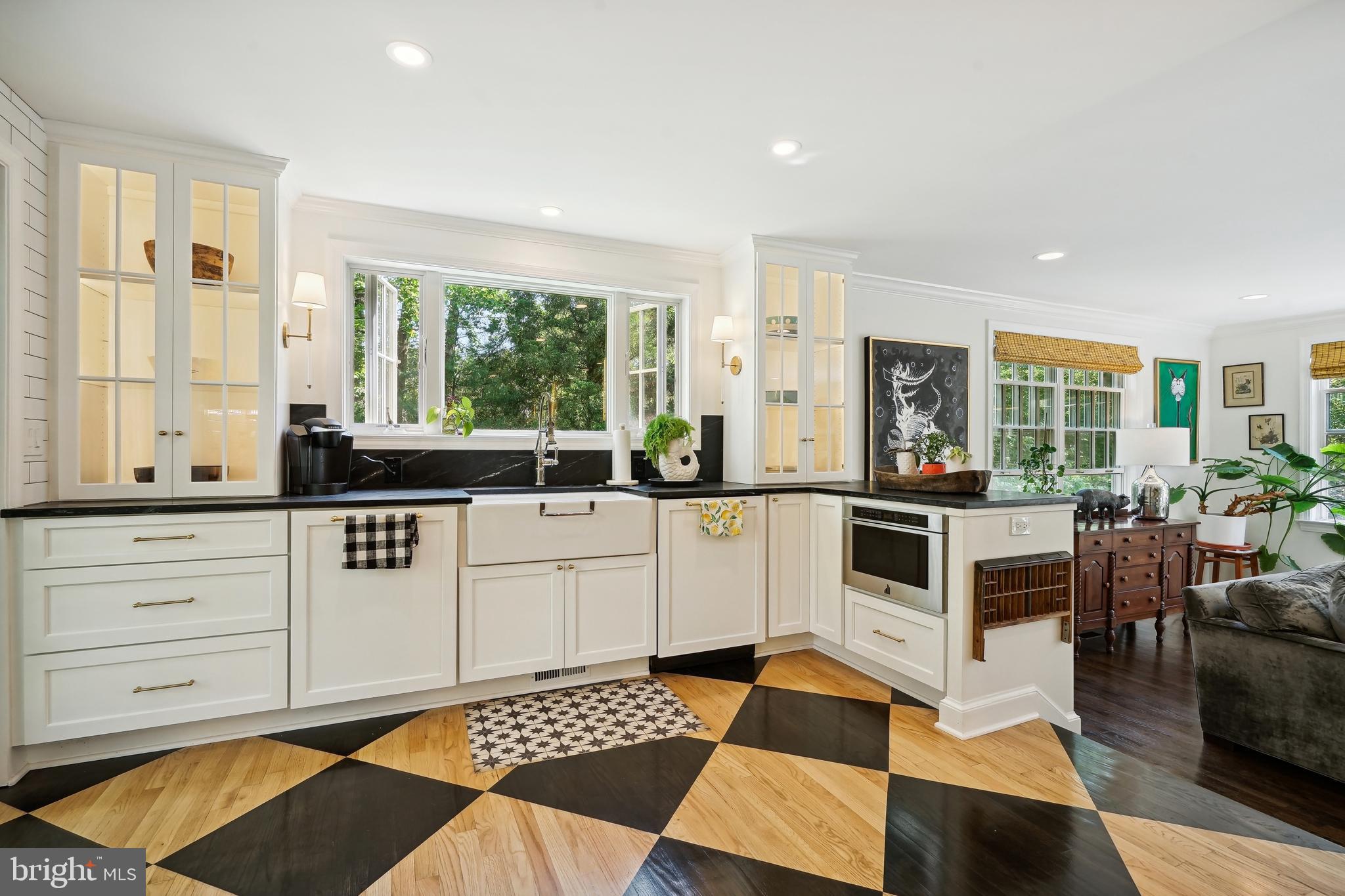 BELLEVUE FOREST - Residential