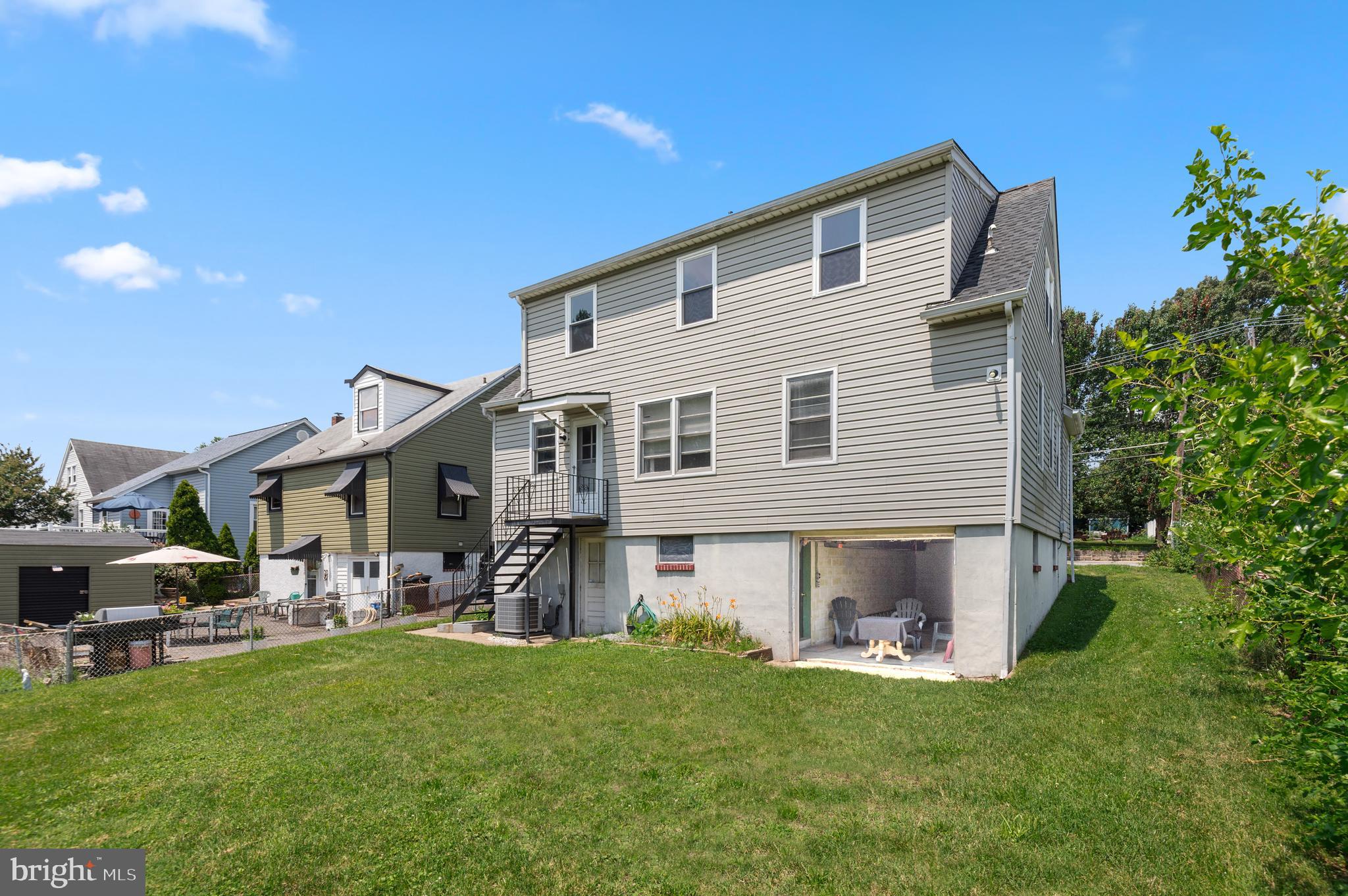 5305 HIGHVIEW