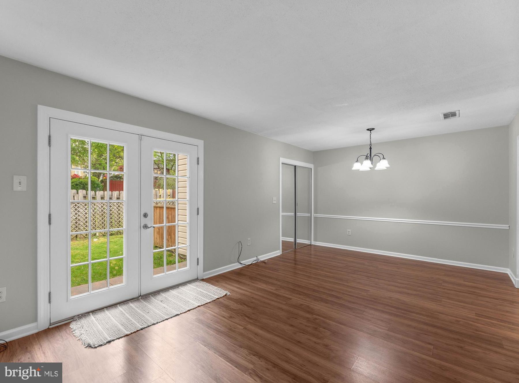 CROFTON TOWNE - Residential