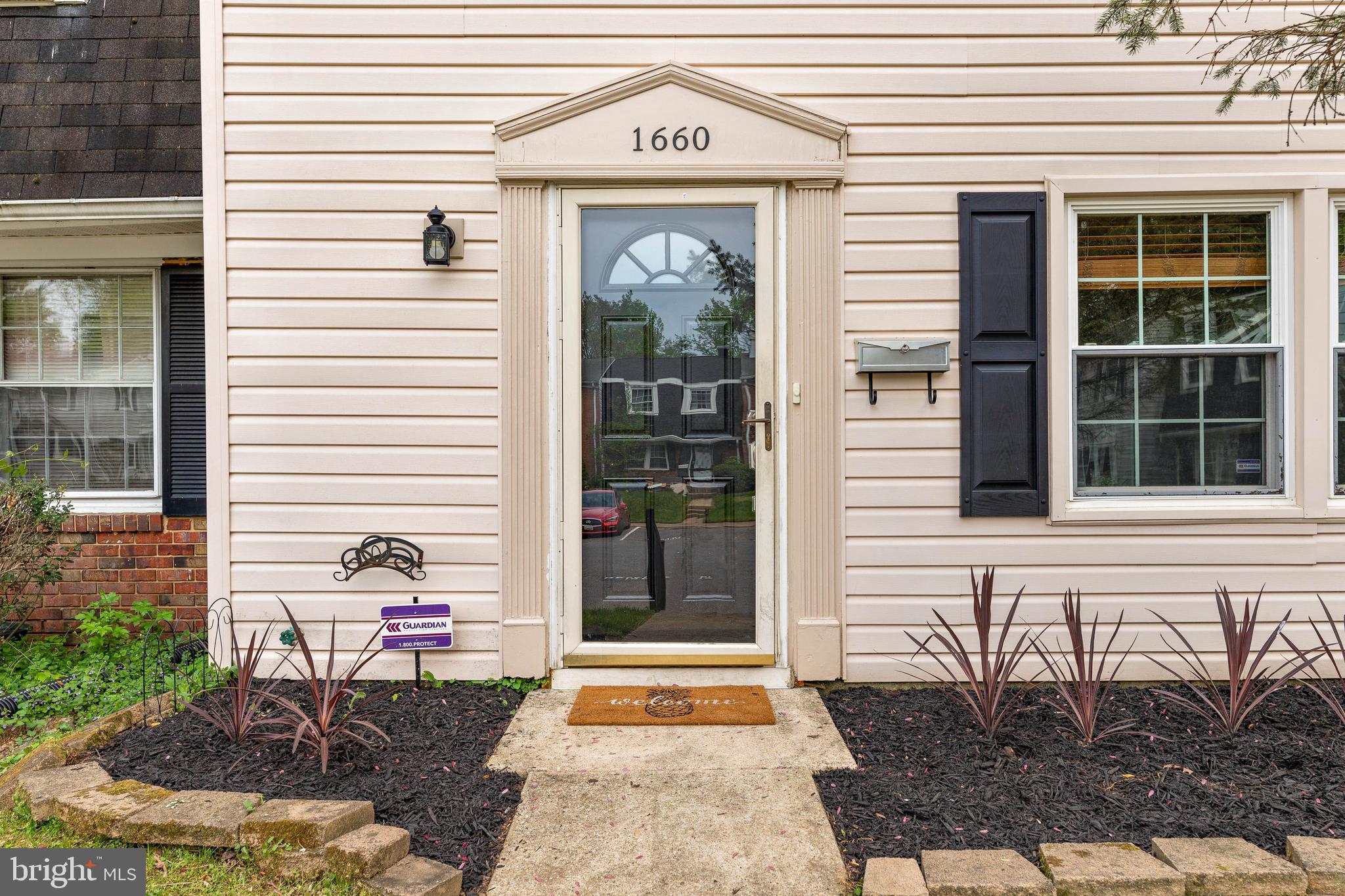 CROFTON TOWNE - Residential