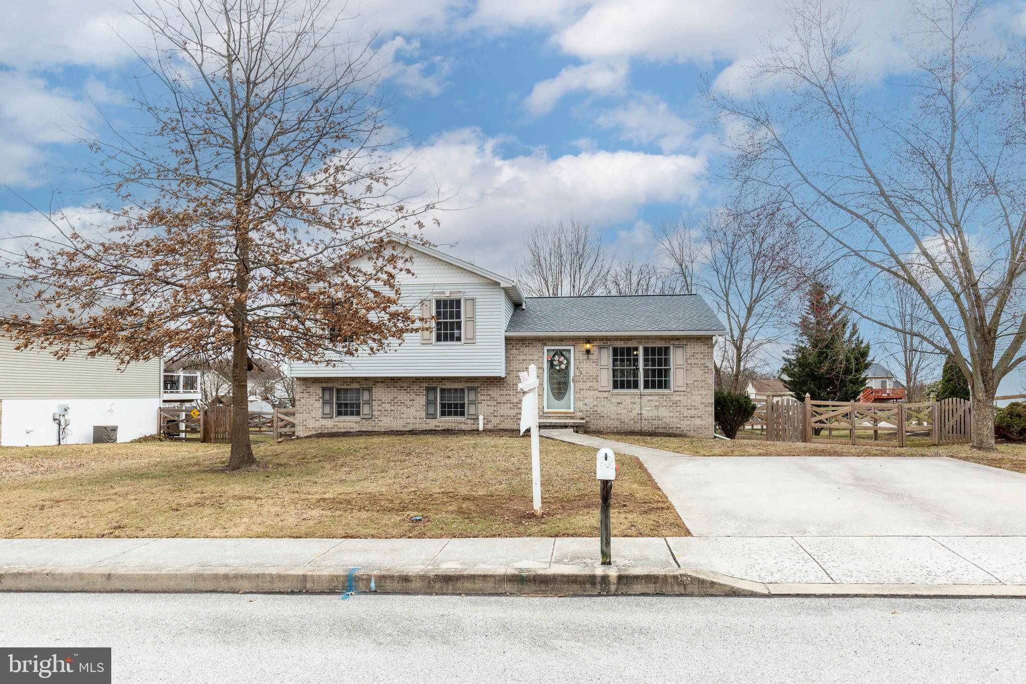 HERITAGE HILLS - Residential