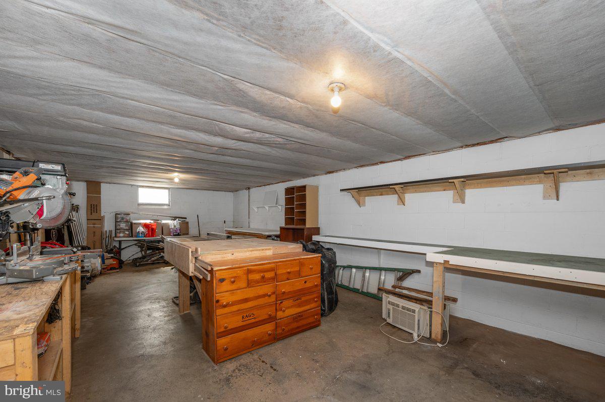 LINDEN HILLS - Residential